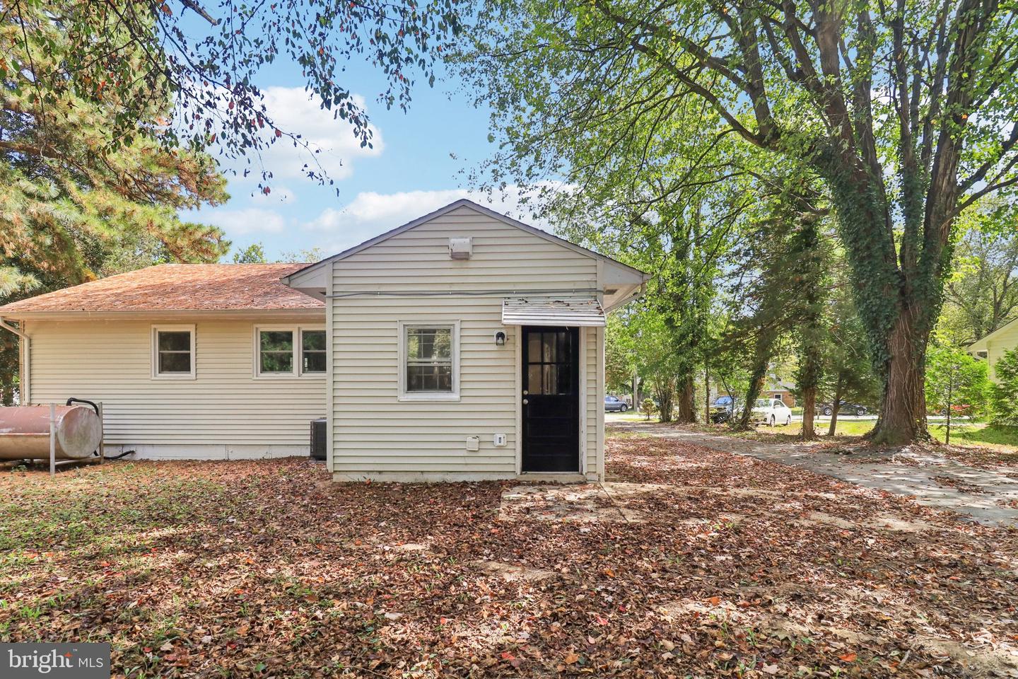 848 LINCOLN DR, FREDERICKSBURG, Virginia 22407, 3 Bedrooms Bedrooms, ,1 BathroomBathrooms,Residential,For sale,848 LINCOLN DR,VASP2034718 MLS # VASP2034718