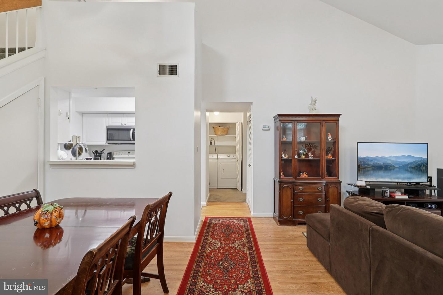 5816 ORCHARD HILL LN, CLIFTON, Virginia 20124, 2 Bedrooms Bedrooms, ,2 BathroomsBathrooms,Residential,For sale,5816 ORCHARD HILL LN,VAFX2266948 MLS # VAFX2266948
