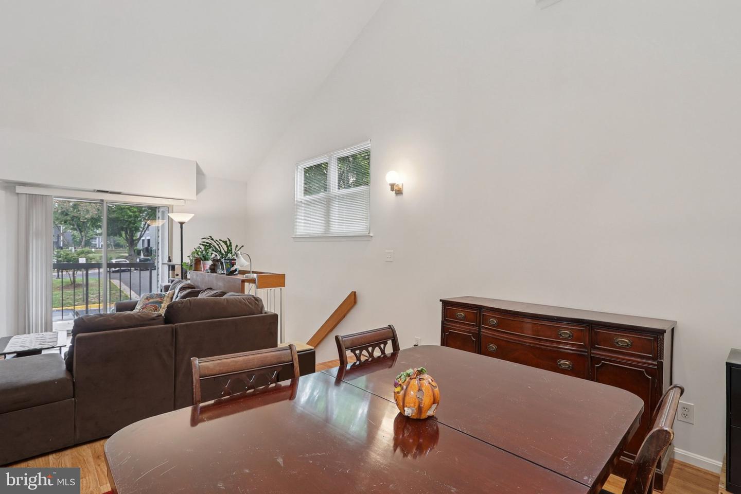 5816 ORCHARD HILL LN, CLIFTON, Virginia 20124, 2 Bedrooms Bedrooms, ,2 BathroomsBathrooms,Residential,For sale,5816 ORCHARD HILL LN,VAFX2266948 MLS # VAFX2266948