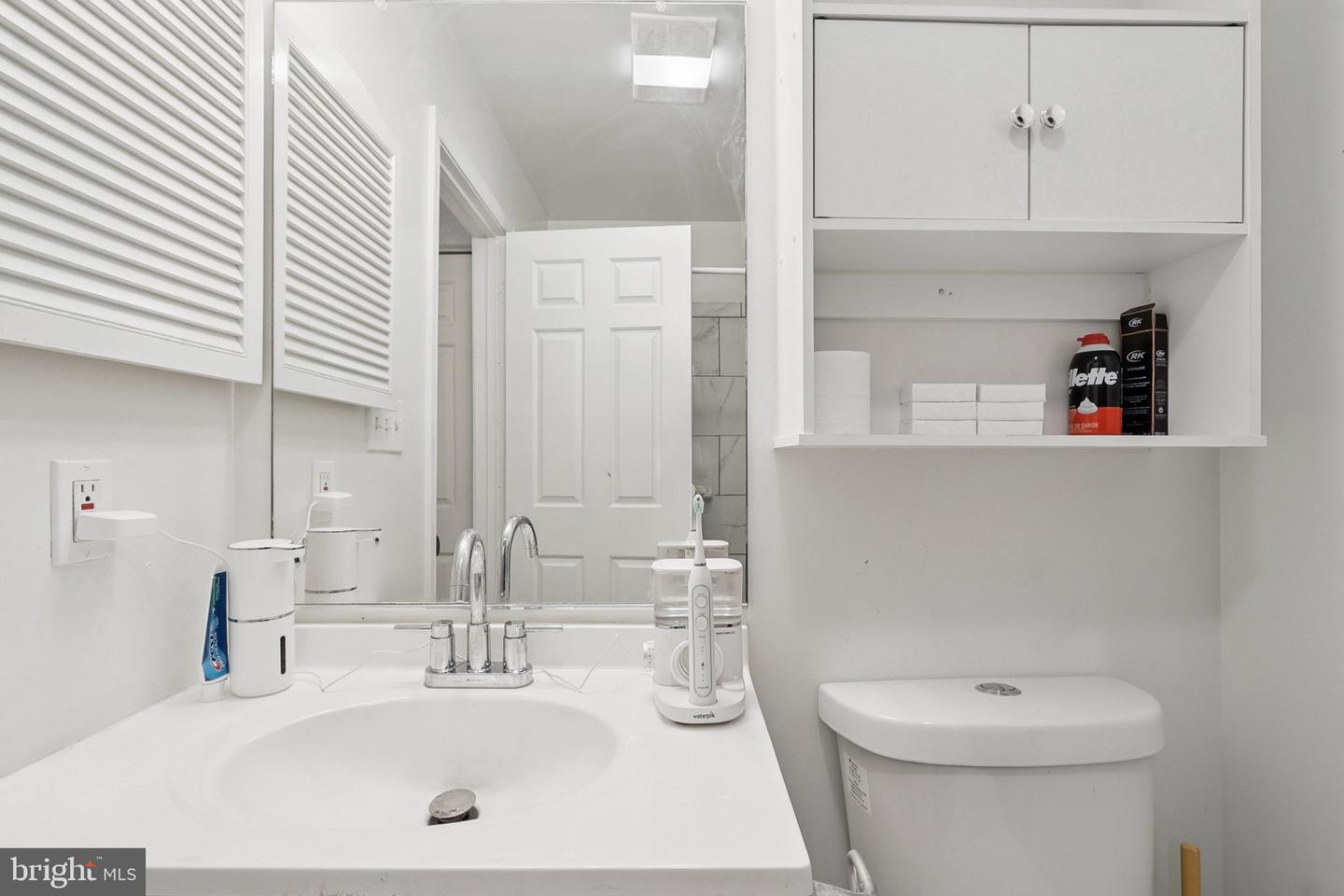 5816 ORCHARD HILL LN, CLIFTON, Virginia 20124, 2 Bedrooms Bedrooms, ,2 BathroomsBathrooms,Residential,For sale,5816 ORCHARD HILL LN,VAFX2266948 MLS # VAFX2266948