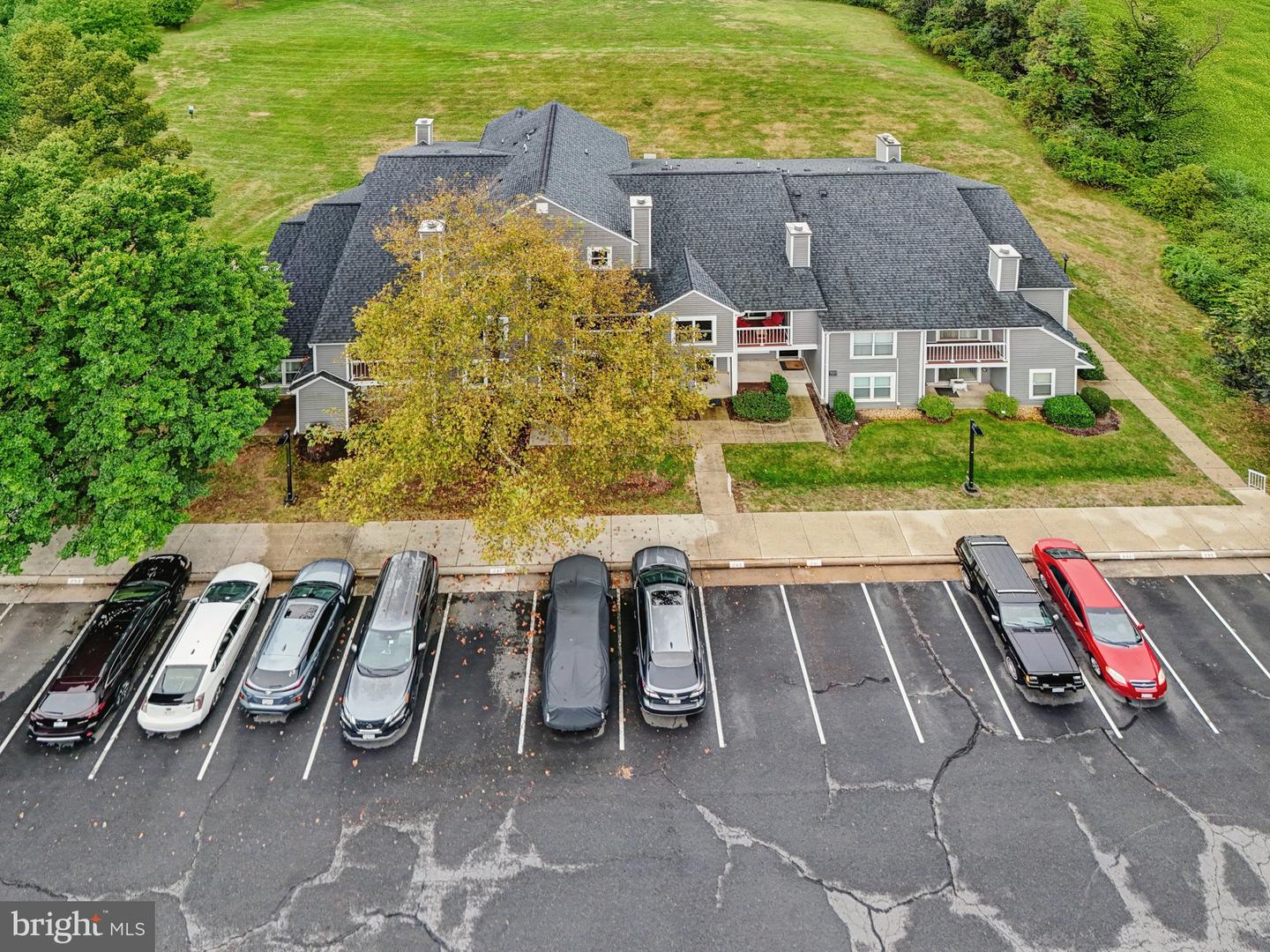 5816 ORCHARD HILL LN, CLIFTON, Virginia 20124, 2 Bedrooms Bedrooms, ,2 BathroomsBathrooms,Residential,For sale,5816 ORCHARD HILL LN,VAFX2266948 MLS # VAFX2266948