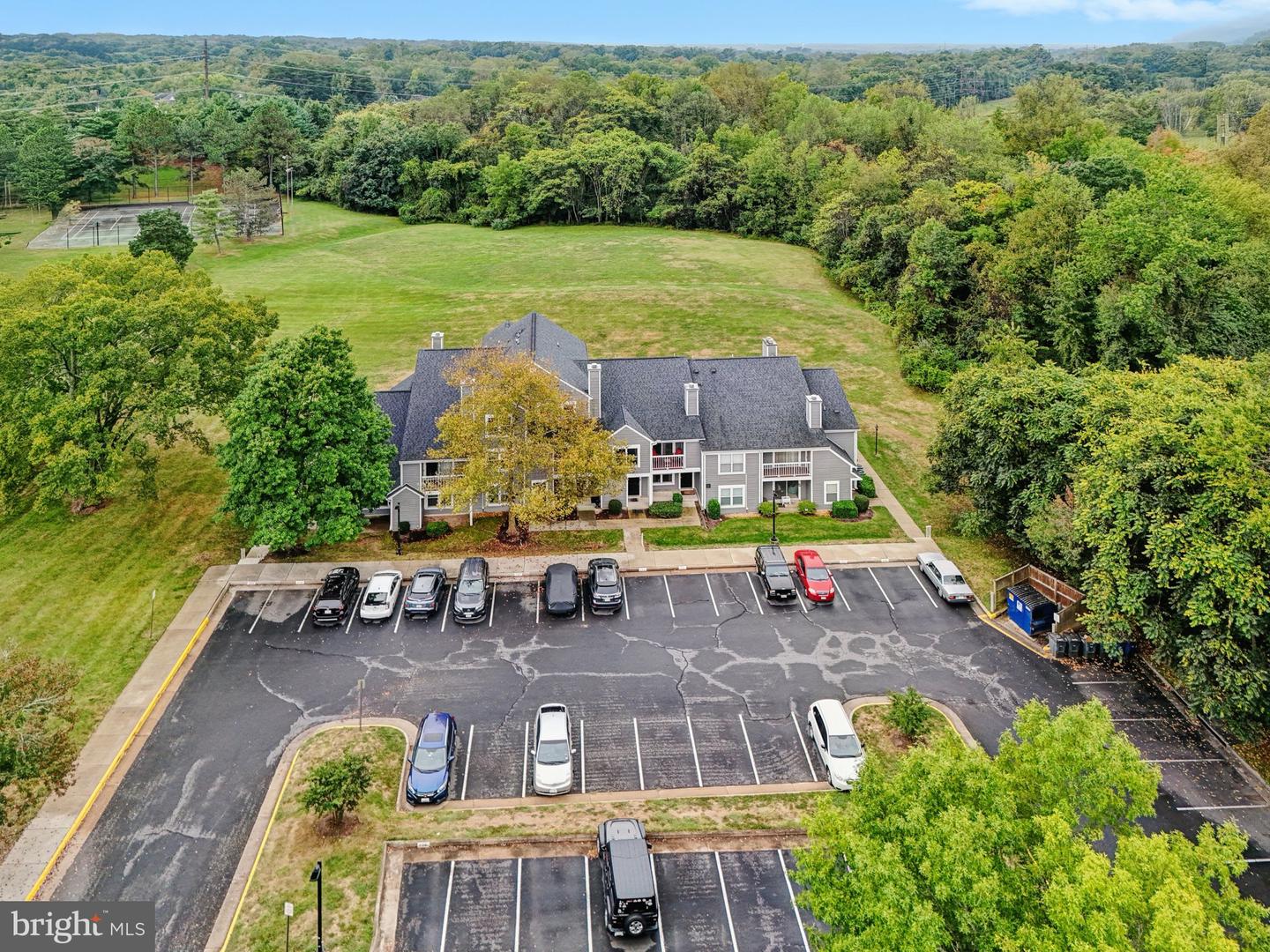5816 ORCHARD HILL LN, CLIFTON, Virginia 20124, 2 Bedrooms Bedrooms, ,2 BathroomsBathrooms,Residential,For sale,5816 ORCHARD HILL LN,VAFX2266948 MLS # VAFX2266948