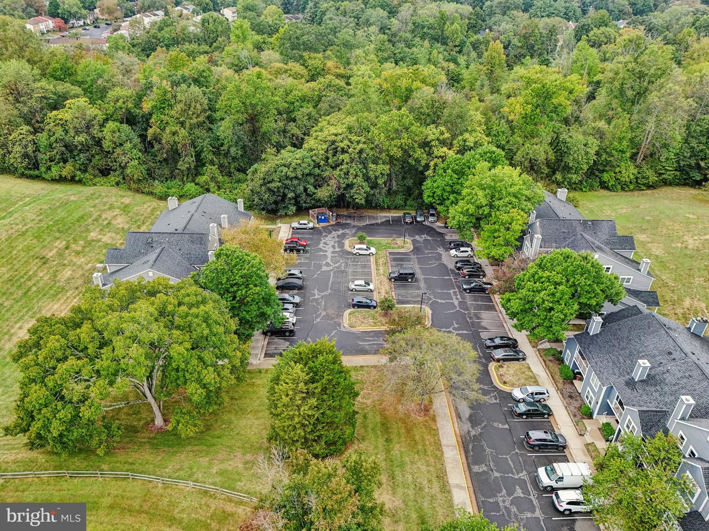 5816 ORCHARD HILL LN, CLIFTON, Virginia 20124, 2 Bedrooms Bedrooms, ,2 BathroomsBathrooms,Residential,For sale,5816 ORCHARD HILL LN,VAFX2266948 MLS # VAFX2266948