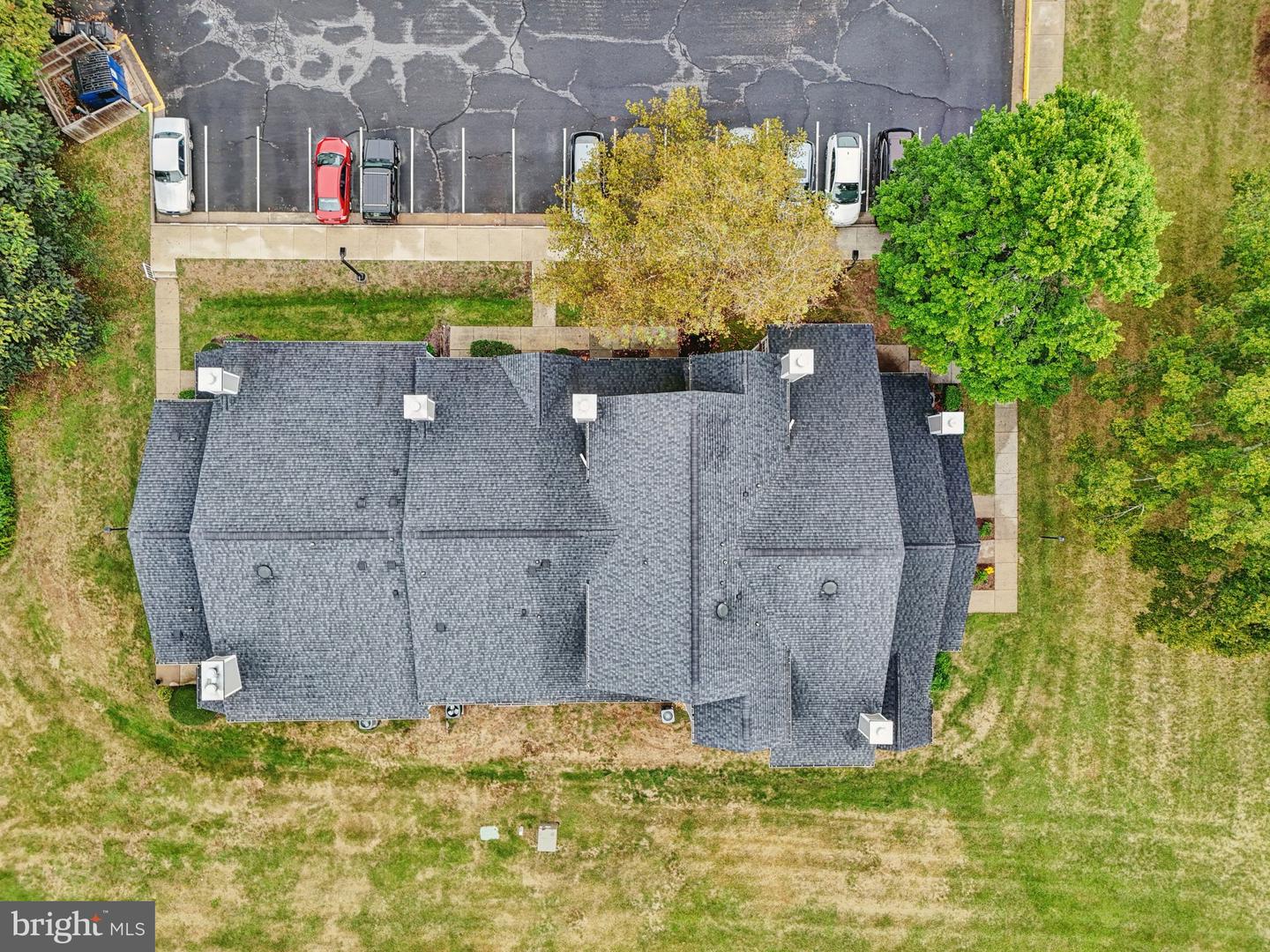 5816 ORCHARD HILL LN, CLIFTON, Virginia 20124, 2 Bedrooms Bedrooms, ,2 BathroomsBathrooms,Residential,For sale,5816 ORCHARD HILL LN,VAFX2266948 MLS # VAFX2266948