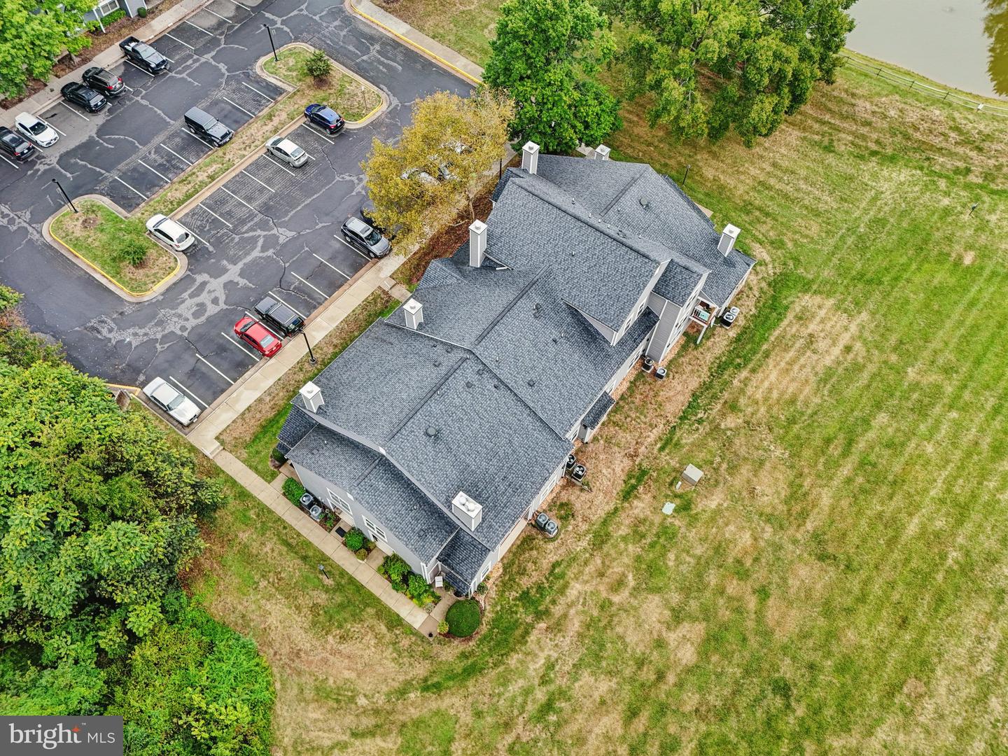 5816 ORCHARD HILL LN, CLIFTON, Virginia 20124, 2 Bedrooms Bedrooms, ,2 BathroomsBathrooms,Residential,For sale,5816 ORCHARD HILL LN,VAFX2266948 MLS # VAFX2266948