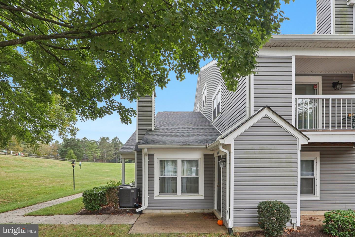 5816 ORCHARD HILL LN, CLIFTON, Virginia 20124, 2 Bedrooms Bedrooms, ,2 BathroomsBathrooms,Residential,For sale,5816 ORCHARD HILL LN,VAFX2266948 MLS # VAFX2266948
