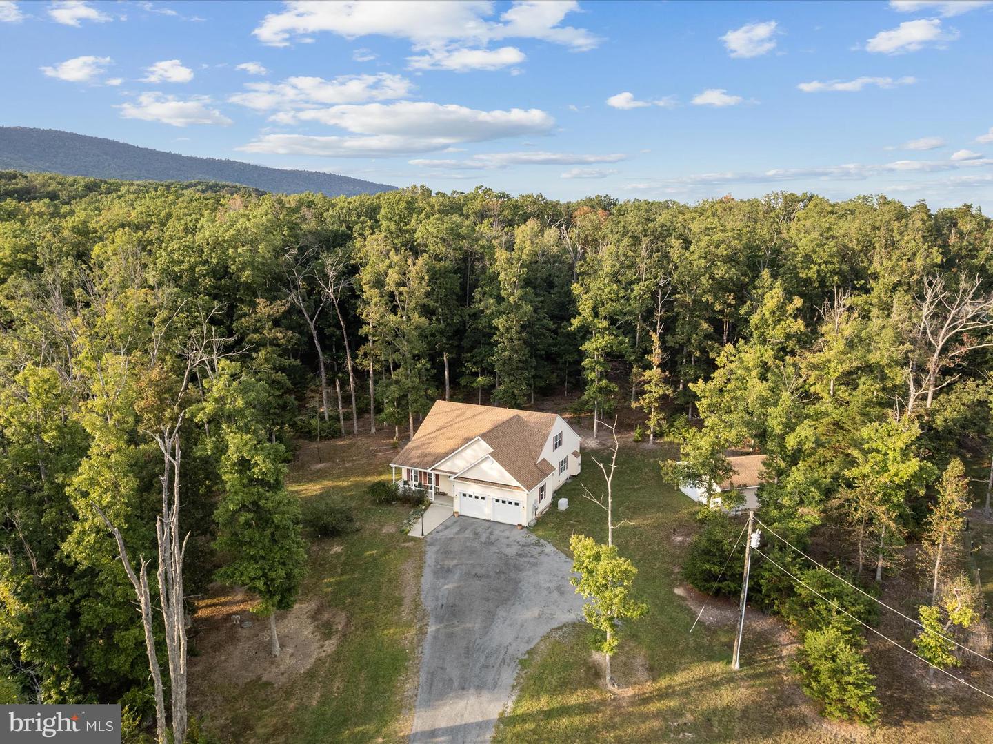140 PLOW RUN LN, WINCHESTER, Virginia 22602, 3 Bedrooms Bedrooms, ,3 BathroomsBathrooms,Residential,For sale,140 PLOW RUN LN,VAFV2036826 MLS # VAFV2036826