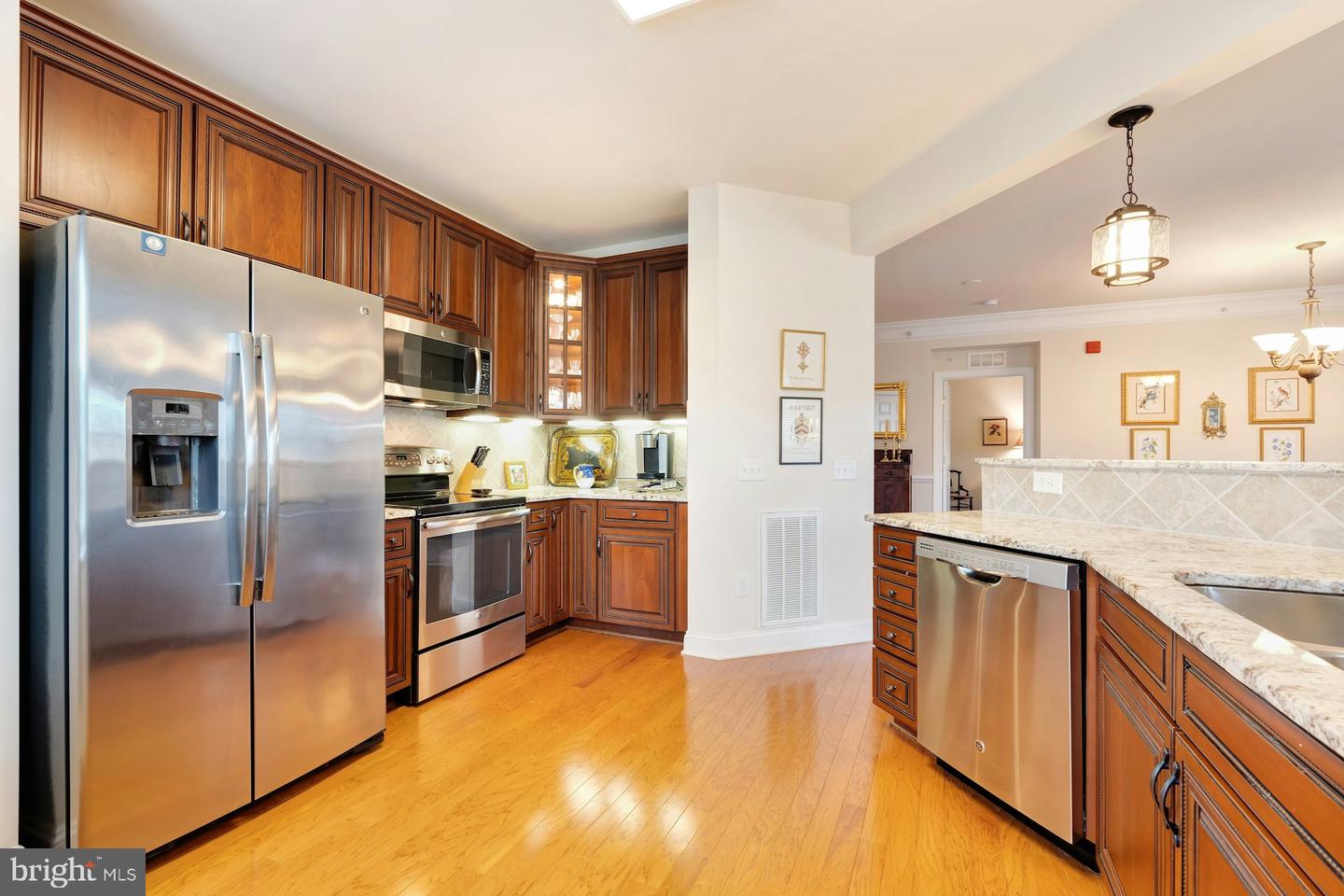 15211 ROYAL CREST DR #405, HAYMARKET, Virginia 20169, 2 Bedrooms Bedrooms, ,2 BathroomsBathrooms,Residential,For sale,15211 ROYAL CREST DR #405,VAPW2104746 MLS # VAPW2104746