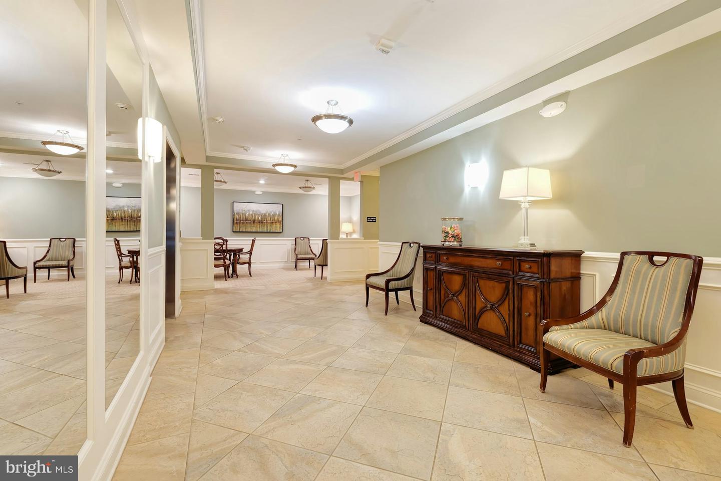 15211 ROYAL CREST DR #405, HAYMARKET, Virginia 20169, 2 Bedrooms Bedrooms, ,2 BathroomsBathrooms,Residential,For sale,15211 ROYAL CREST DR #405,VAPW2104746 MLS # VAPW2104746