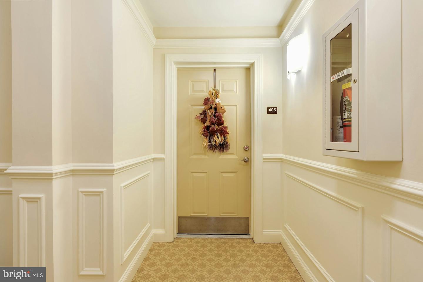 15211 ROYAL CREST DR #405, HAYMARKET, Virginia 20169, 2 Bedrooms Bedrooms, ,2 BathroomsBathrooms,Residential,For sale,15211 ROYAL CREST DR #405,VAPW2104746 MLS # VAPW2104746