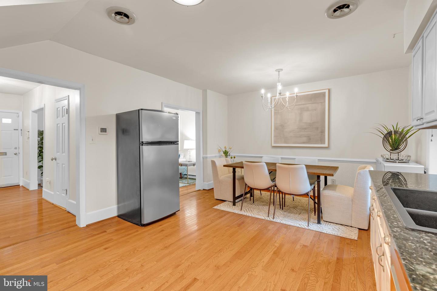 909 PENDLETON ST, ALEXANDRIA, Virginia 22314, 2 Bedrooms Bedrooms, ,1 BathroomBathrooms,Residential,For sale,909 PENDLETON ST,VAAX2050230 MLS # VAAX2050230