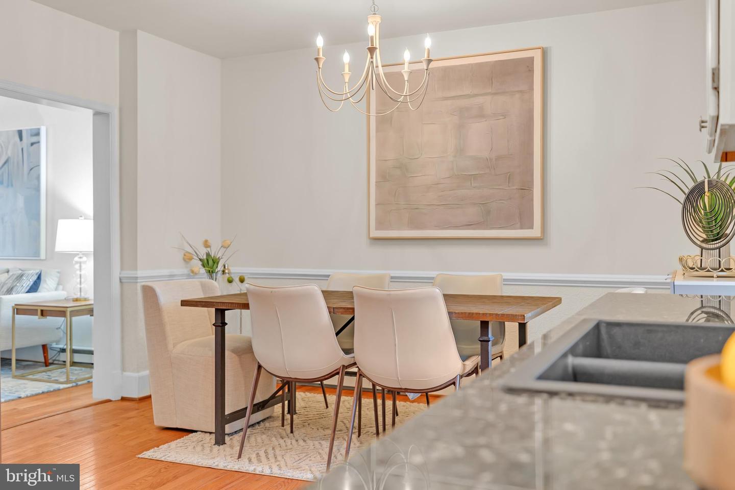 909 PENDLETON ST, ALEXANDRIA, Virginia 22314, 2 Bedrooms Bedrooms, ,1 BathroomBathrooms,Residential,For sale,909 PENDLETON ST,VAAX2050230 MLS # VAAX2050230