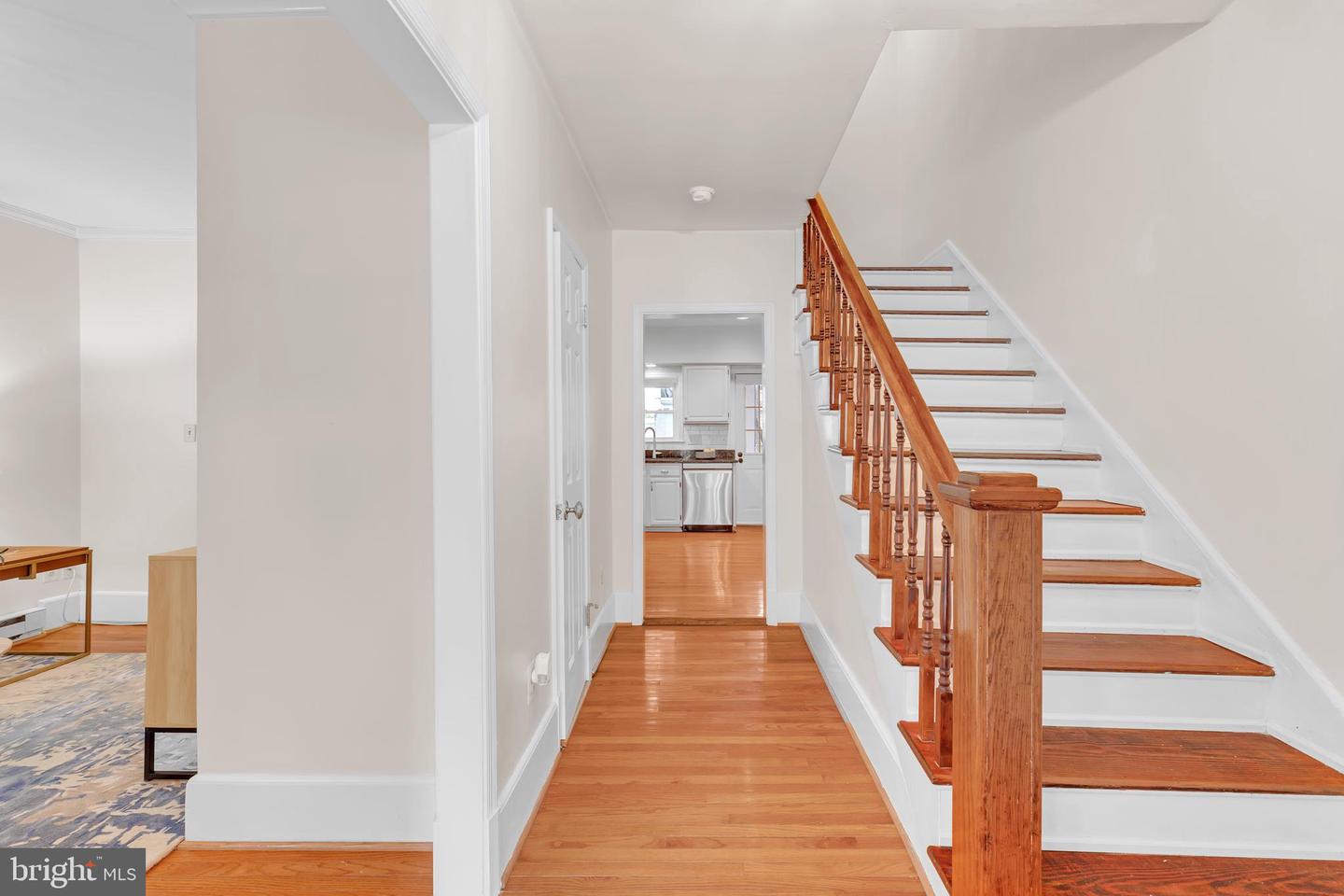909 PENDLETON ST, ALEXANDRIA, Virginia 22314, 2 Bedrooms Bedrooms, ,1 BathroomBathrooms,Residential,For sale,909 PENDLETON ST,VAAX2050230 MLS # VAAX2050230