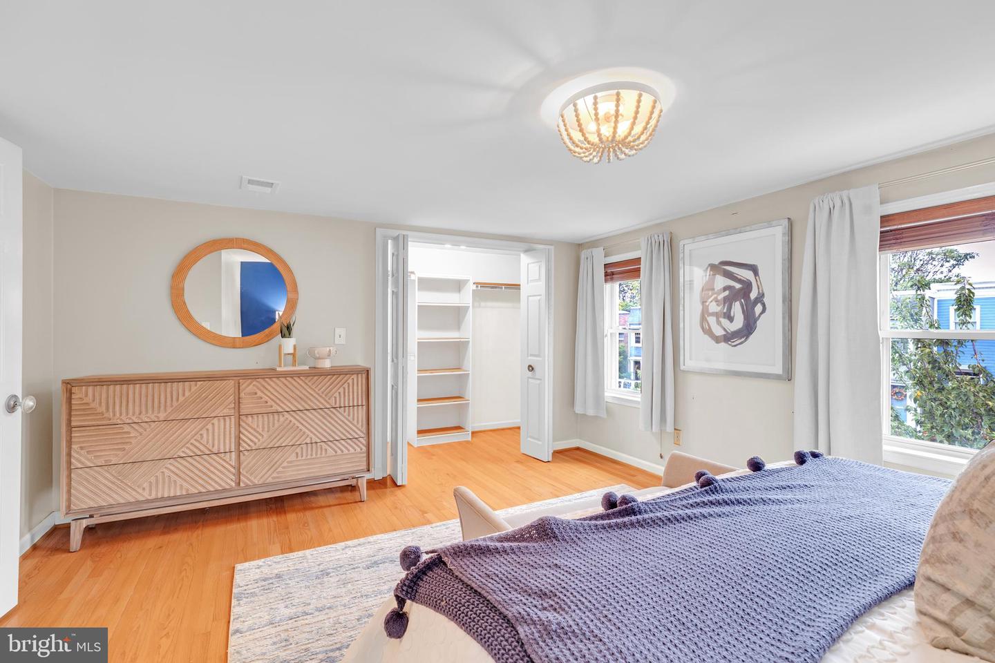 909 PENDLETON ST, ALEXANDRIA, Virginia 22314, 2 Bedrooms Bedrooms, ,1 BathroomBathrooms,Residential,For sale,909 PENDLETON ST,VAAX2050230 MLS # VAAX2050230