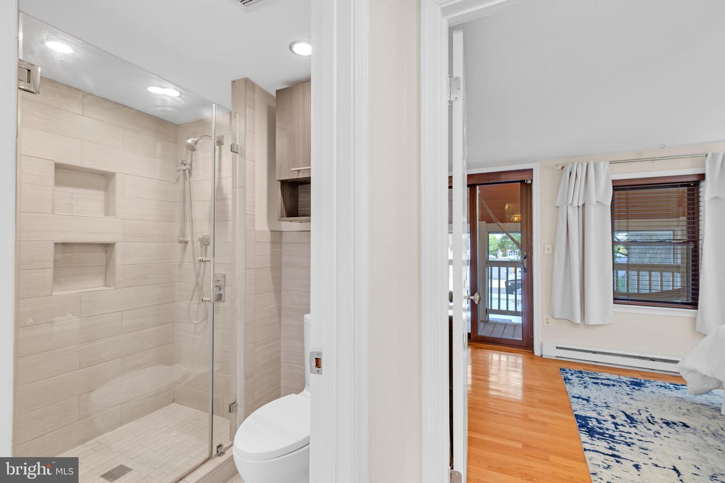 909 PENDLETON ST, ALEXANDRIA, Virginia 22314, 2 Bedrooms Bedrooms, ,1 BathroomBathrooms,Residential,For sale,909 PENDLETON ST,VAAX2050230 MLS # VAAX2050230