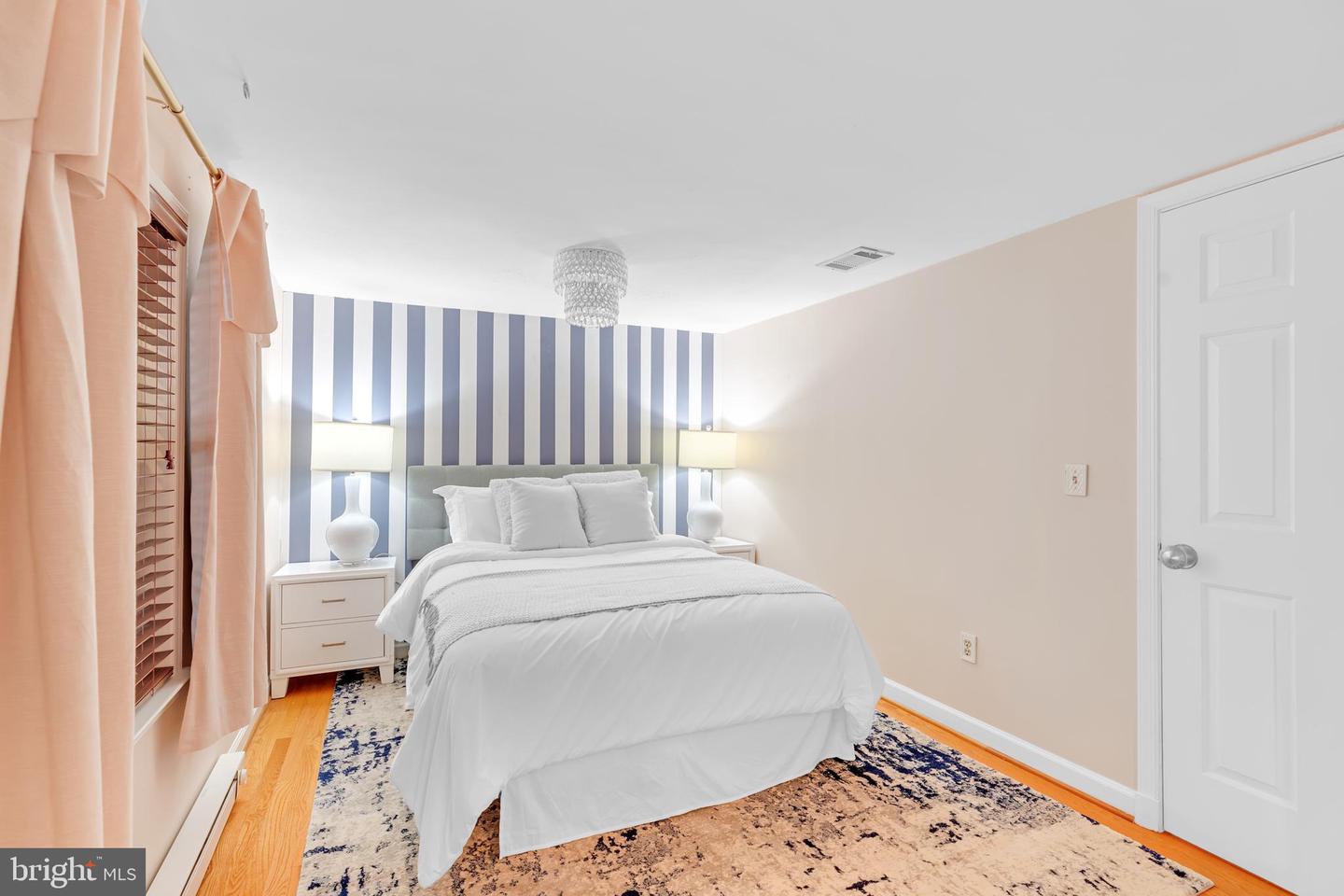 909 PENDLETON ST, ALEXANDRIA, Virginia 22314, 2 Bedrooms Bedrooms, ,1 BathroomBathrooms,Residential,For sale,909 PENDLETON ST,VAAX2050230 MLS # VAAX2050230