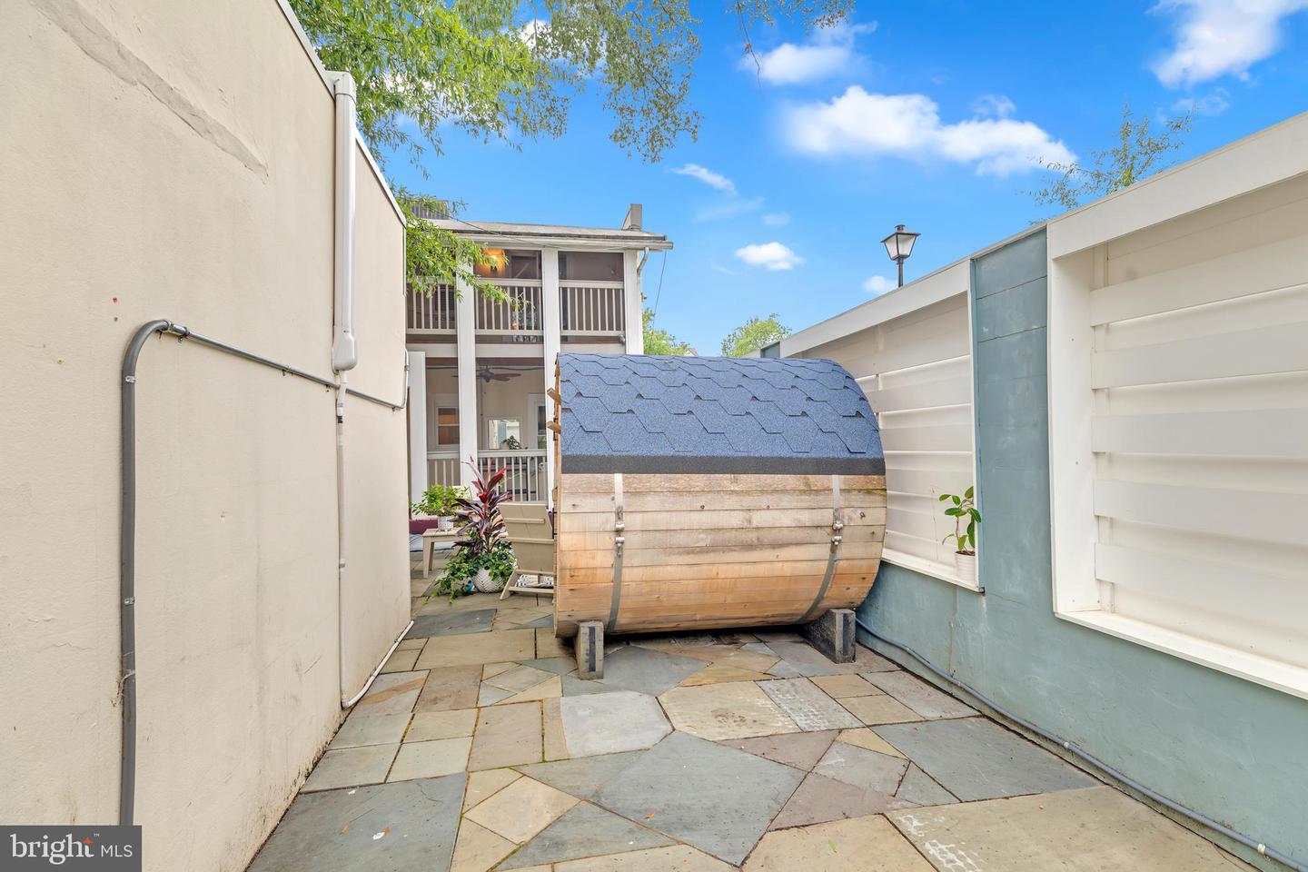 909 PENDLETON ST, ALEXANDRIA, Virginia 22314, 2 Bedrooms Bedrooms, ,1 BathroomBathrooms,Residential,For sale,909 PENDLETON ST,VAAX2050230 MLS # VAAX2050230