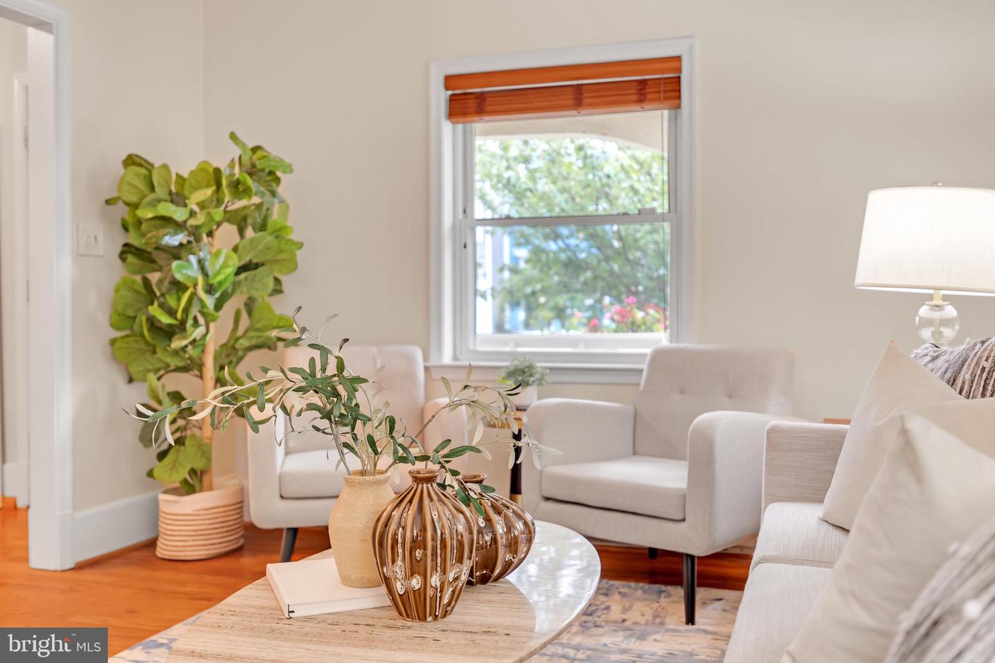909 PENDLETON ST, ALEXANDRIA, Virginia 22314, 2 Bedrooms Bedrooms, ,1 BathroomBathrooms,Residential,For sale,909 PENDLETON ST,VAAX2050230 MLS # VAAX2050230