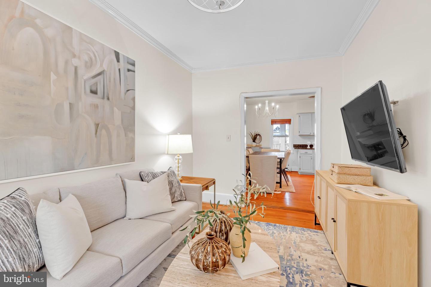 909 PENDLETON ST, ALEXANDRIA, Virginia 22314, 2 Bedrooms Bedrooms, ,1 BathroomBathrooms,Residential,For sale,909 PENDLETON ST,VAAX2050230 MLS # VAAX2050230
