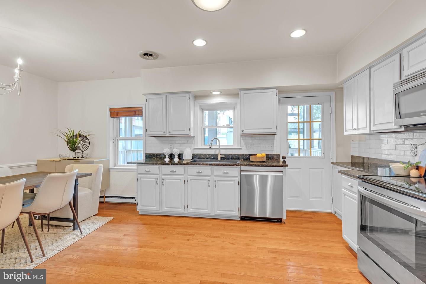 909 PENDLETON ST, ALEXANDRIA, Virginia 22314, 2 Bedrooms Bedrooms, ,1 BathroomBathrooms,Residential,For sale,909 PENDLETON ST,VAAX2050230 MLS # VAAX2050230