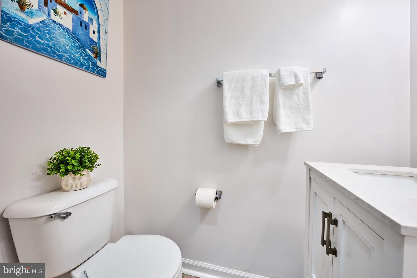 6570 OSPREY POINT LN, ALEXANDRIA, Virginia 22315, 3 Bedrooms Bedrooms, ,2 BathroomsBathrooms,Residential,For sale,6570 OSPREY POINT LN,VAFX2269898 MLS # VAFX2269898