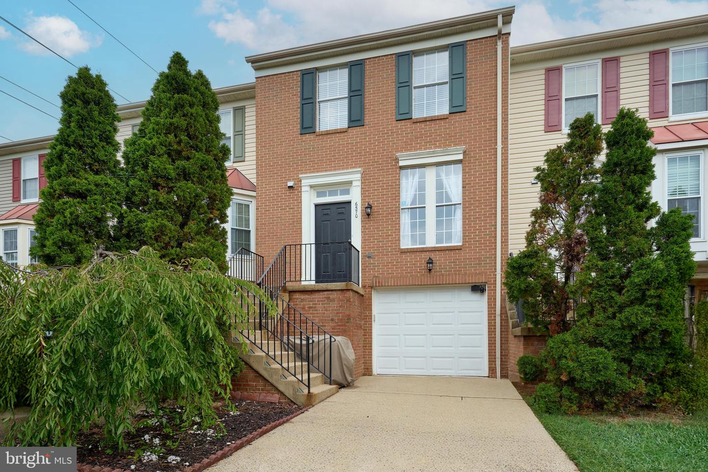 6570 OSPREY POINT LN, ALEXANDRIA, Virginia 22315, 3 Bedrooms Bedrooms, ,2 BathroomsBathrooms,Residential,For sale,6570 OSPREY POINT LN,VAFX2269898 MLS # VAFX2269898