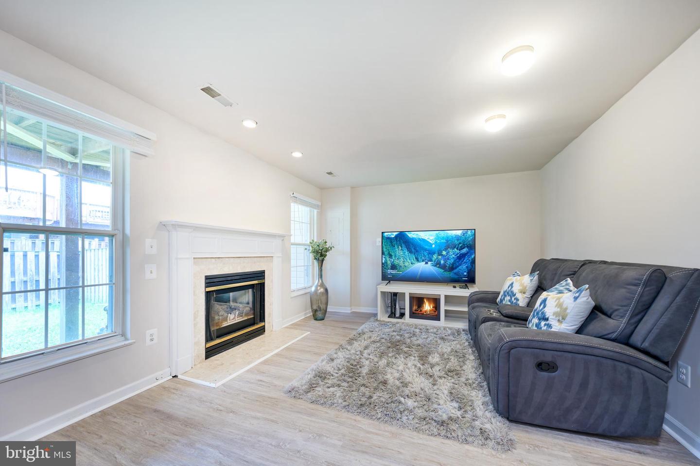6570 OSPREY POINT LN, ALEXANDRIA, Virginia 22315, 3 Bedrooms Bedrooms, ,2 BathroomsBathrooms,Residential,For sale,6570 OSPREY POINT LN,VAFX2269898 MLS # VAFX2269898