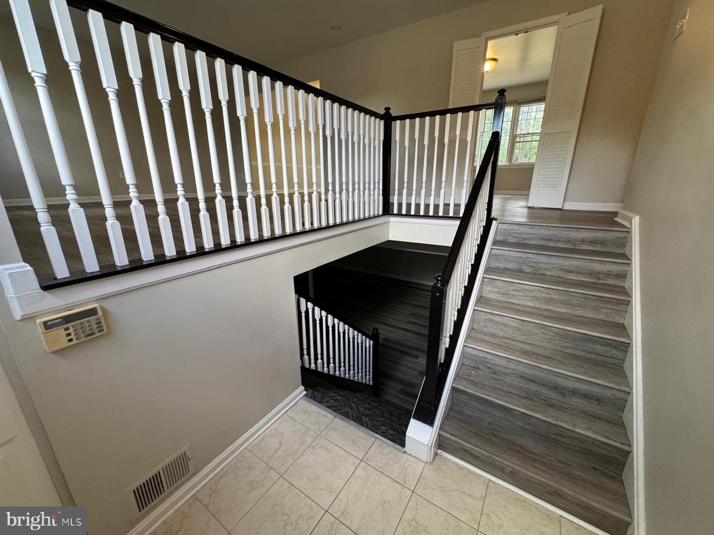 7918 EDINBURGH DR, SPRINGFIELD, Virginia 22153, 5 Bedrooms Bedrooms, ,3 BathroomsBathrooms,Residential,For sale,7918 EDINBURGH DR,VAFX2270046 MLS # VAFX2270046