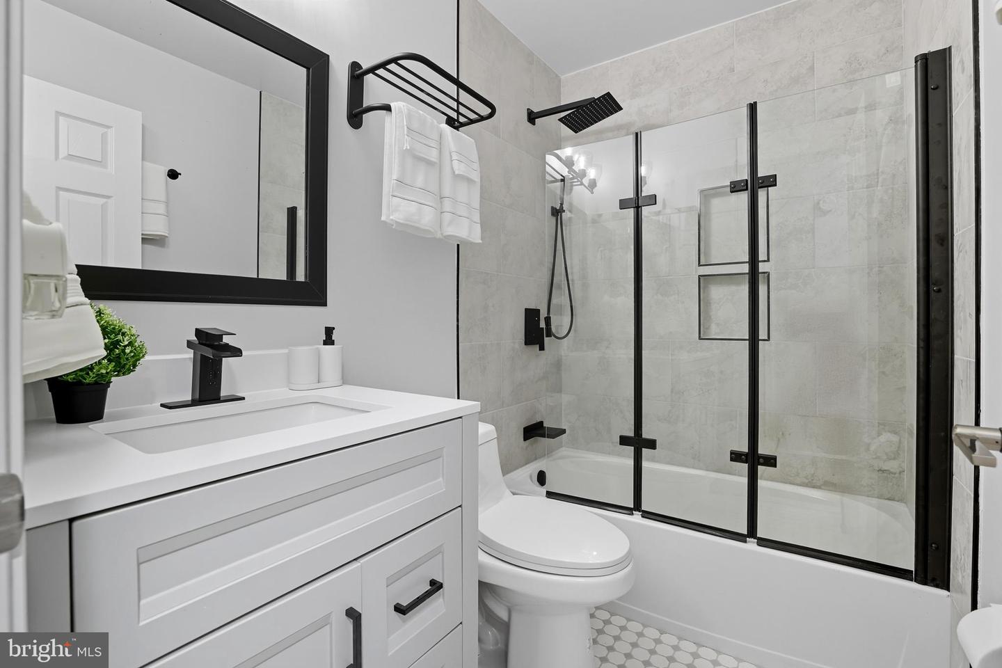 8006 ROCKWOOD CT, SPRINGFIELD, Virginia 22153, 5 Bedrooms Bedrooms, ,3 BathroomsBathrooms,Residential,For sale,8006 ROCKWOOD CT,VAFX2254660 MLS # VAFX2254660