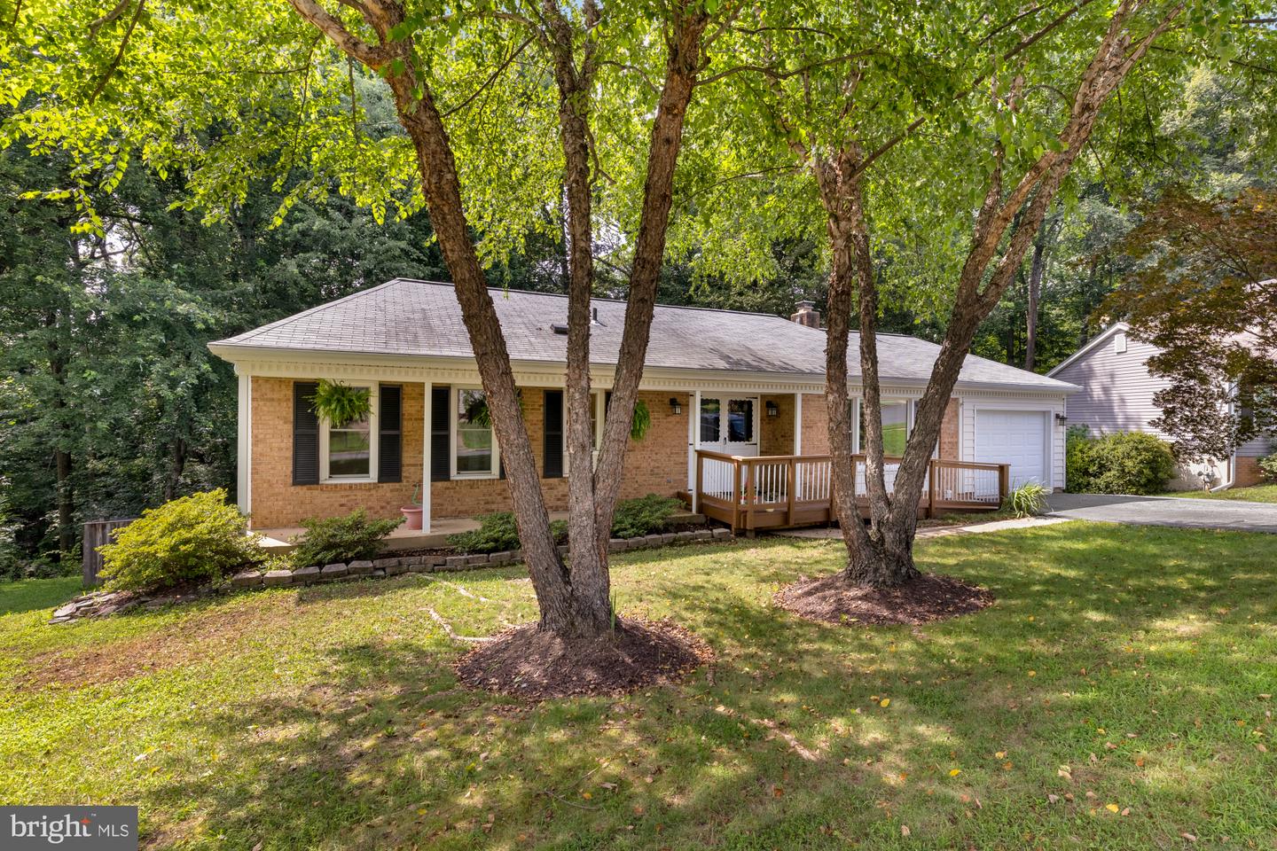 8006 ROCKWOOD CT, SPRINGFIELD, Virginia 22153, 5 Bedrooms Bedrooms, ,3 BathroomsBathrooms,Residential,For sale,8006 ROCKWOOD CT,VAFX2254660 MLS # VAFX2254660