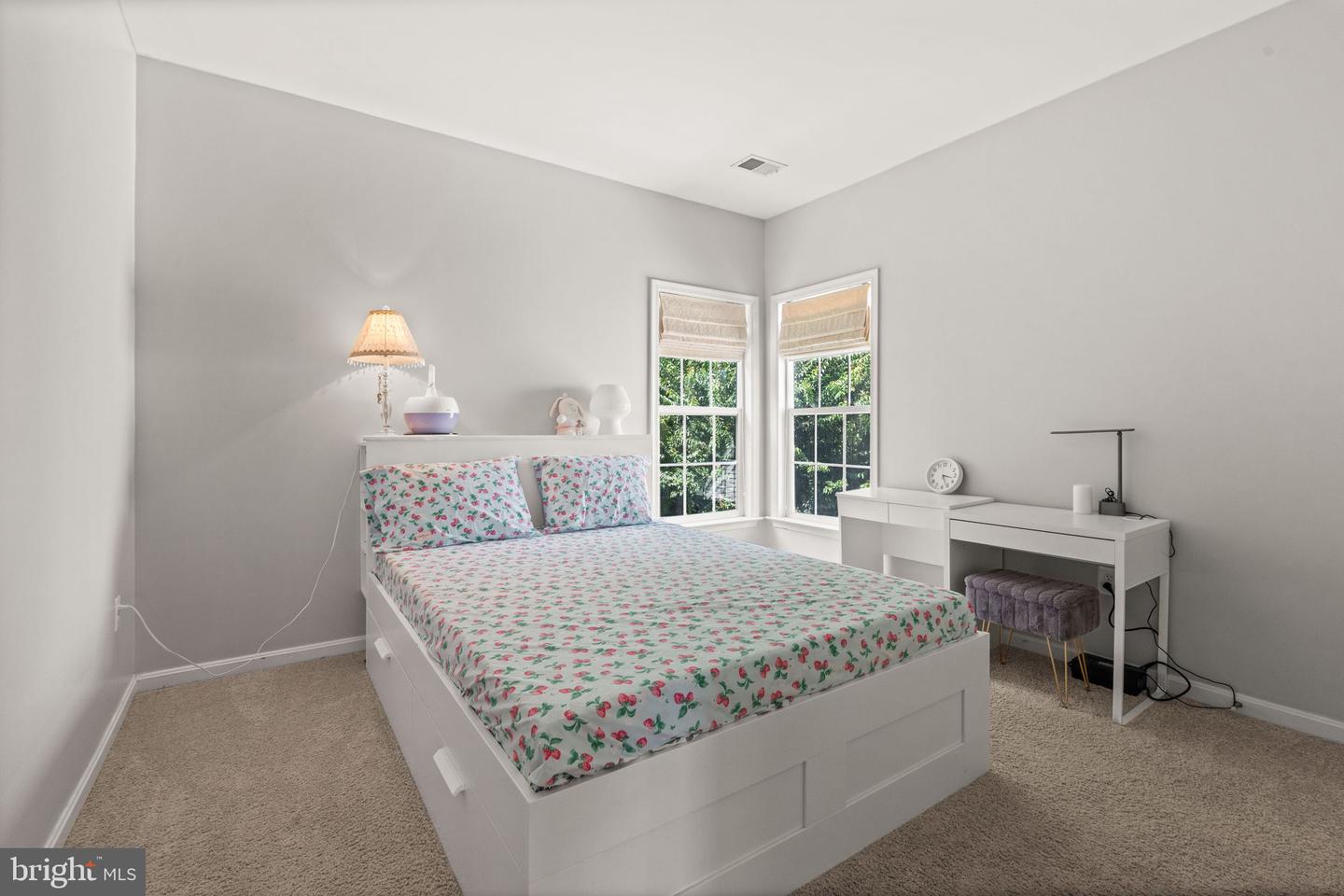 12072 PAPER BIRCH LN, GAINESVILLE, Virginia 20155, 6 Bedrooms Bedrooms, ,3 BathroomsBathrooms,Residential,For sale,12072 PAPER BIRCH LN,VAPW2099316 MLS # VAPW2099316