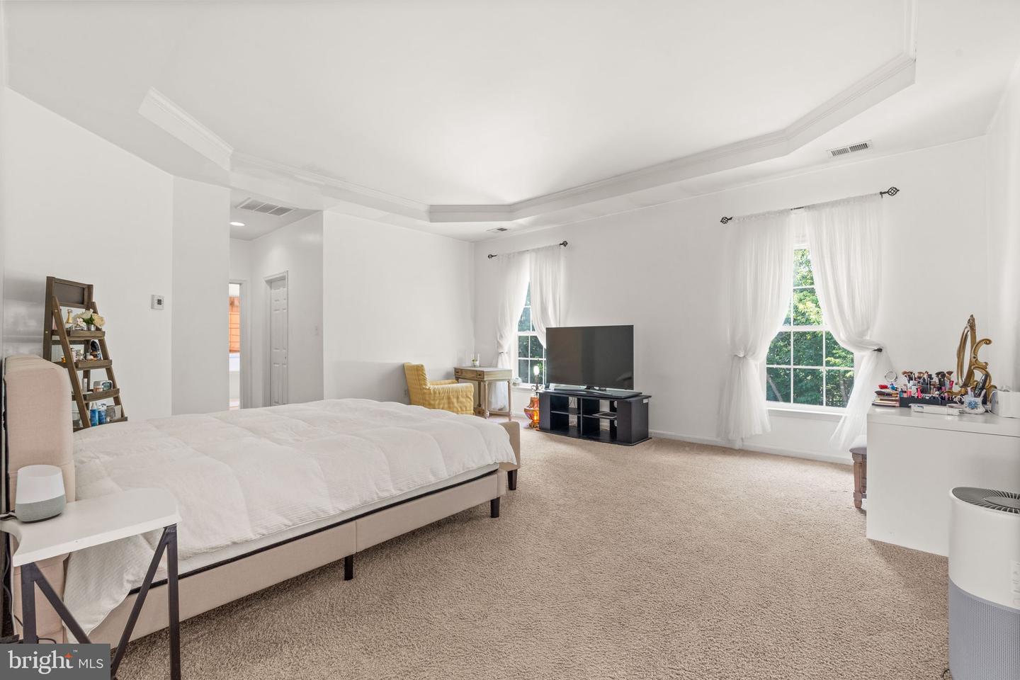 12072 PAPER BIRCH LN, GAINESVILLE, Virginia 20155, 6 Bedrooms Bedrooms, ,3 BathroomsBathrooms,Residential,For sale,12072 PAPER BIRCH LN,VAPW2099316 MLS # VAPW2099316