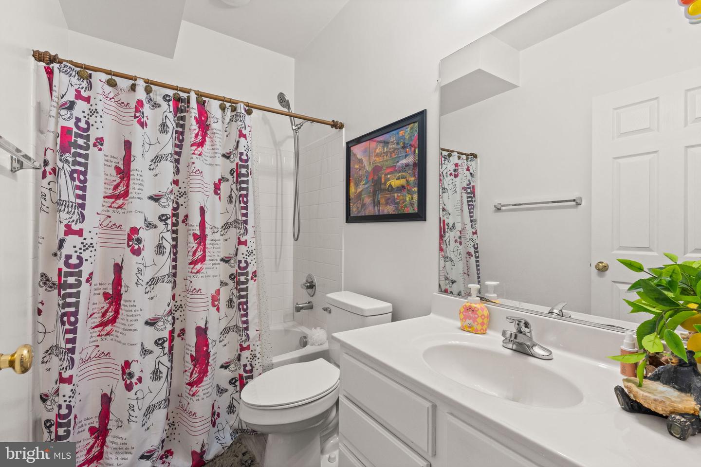 12072 PAPER BIRCH LN, GAINESVILLE, Virginia 20155, 6 Bedrooms Bedrooms, ,3 BathroomsBathrooms,Residential,For sale,12072 PAPER BIRCH LN,VAPW2099316 MLS # VAPW2099316
