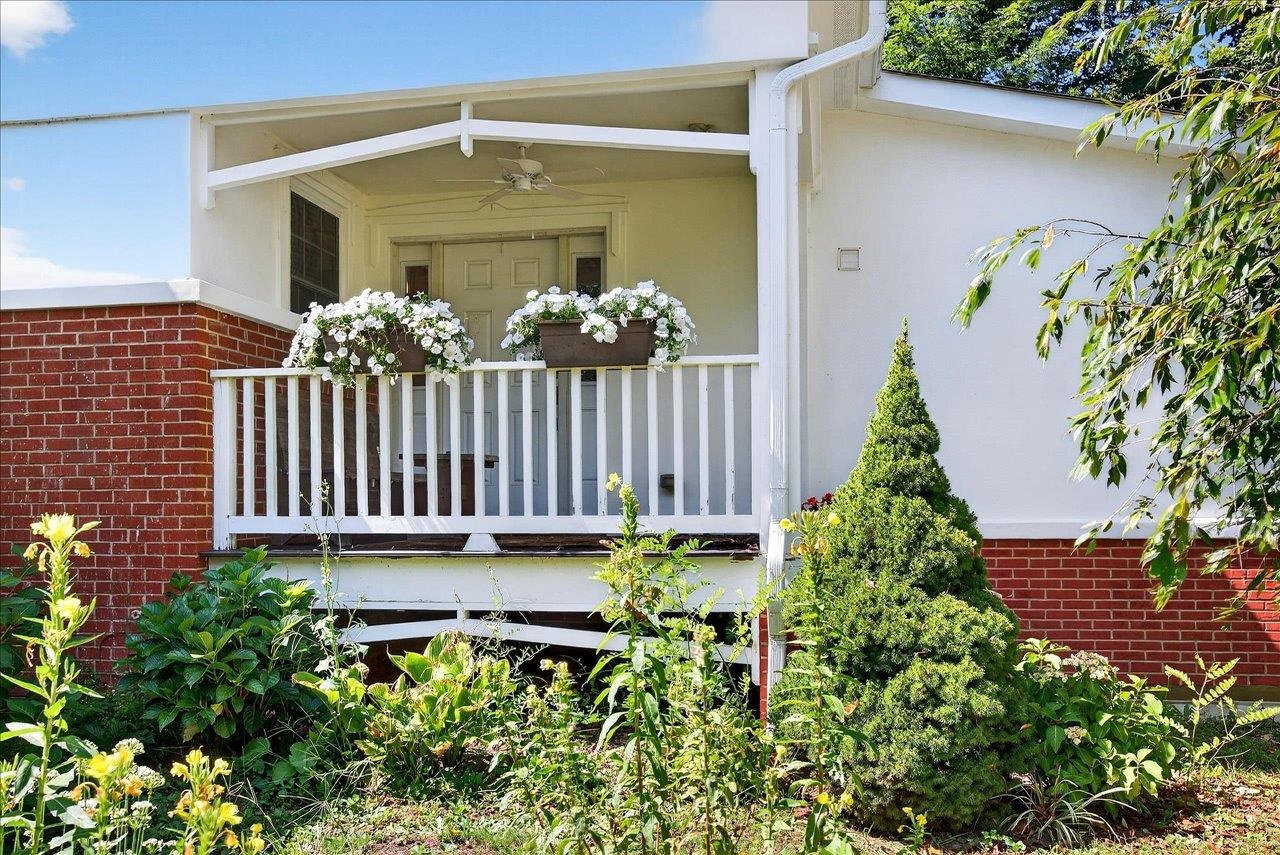 2928 PARKERSBURG TPKE, SWOOPE, Virginia 24479, 3 Bedrooms Bedrooms, ,3 BathroomsBathrooms,Residential,2928 PARKERSBURG TPKE,668868 MLS # 668868