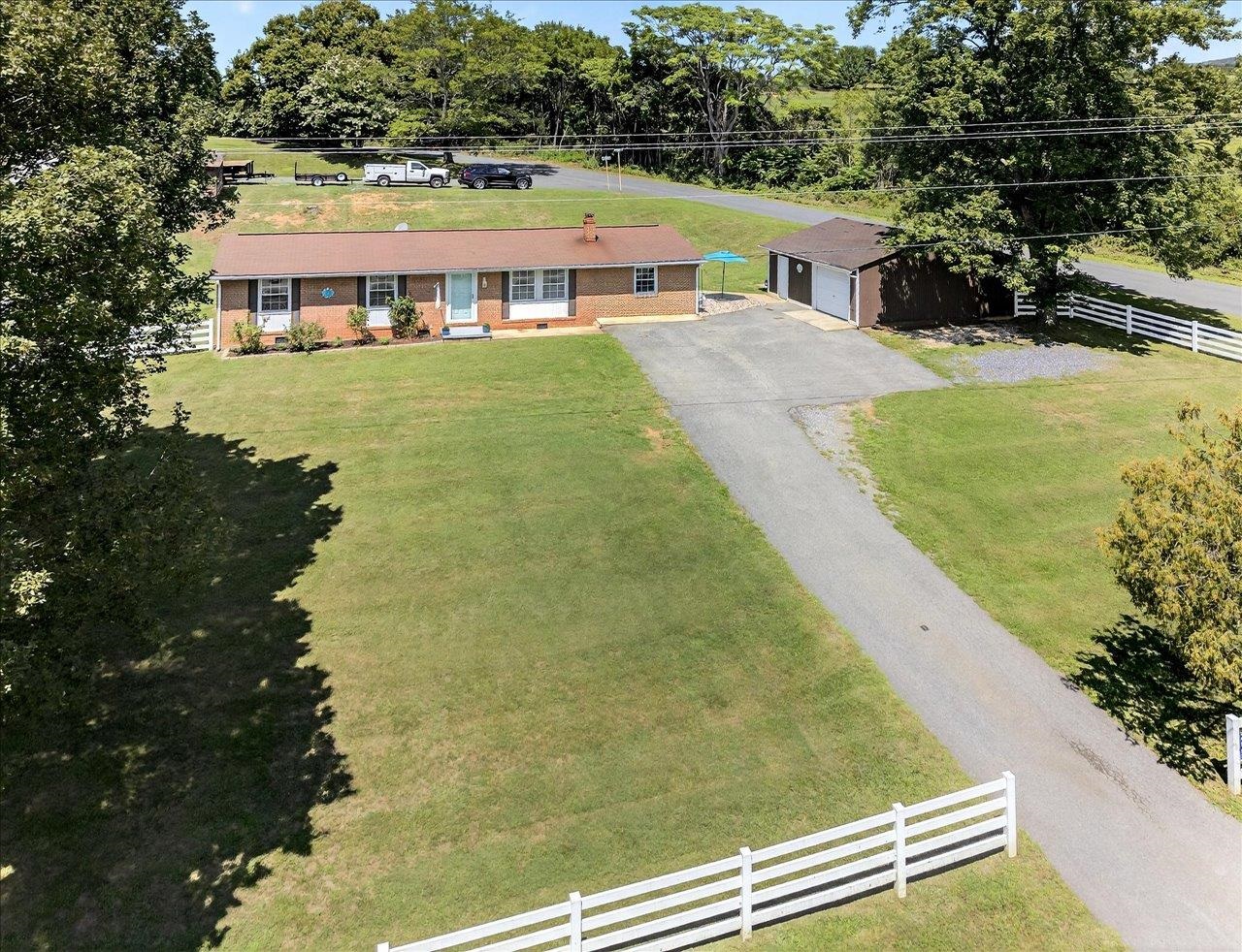 2861 OLD BUENA VISTA RD, BUENA VISTA, Virginia 24416, 3 Bedrooms Bedrooms, ,1 BathroomBathrooms,Residential,2861 OLD BUENA VISTA RD,669538 MLS # 669538