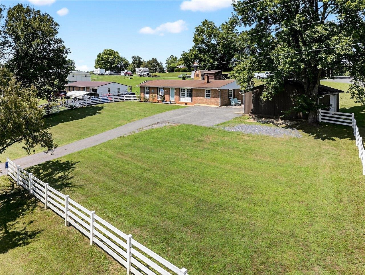 2861 OLD BUENA VISTA RD, BUENA VISTA, Virginia 24416, 3 Bedrooms Bedrooms, ,1 BathroomBathrooms,Residential,2861 OLD BUENA VISTA RD,669538 MLS # 669538