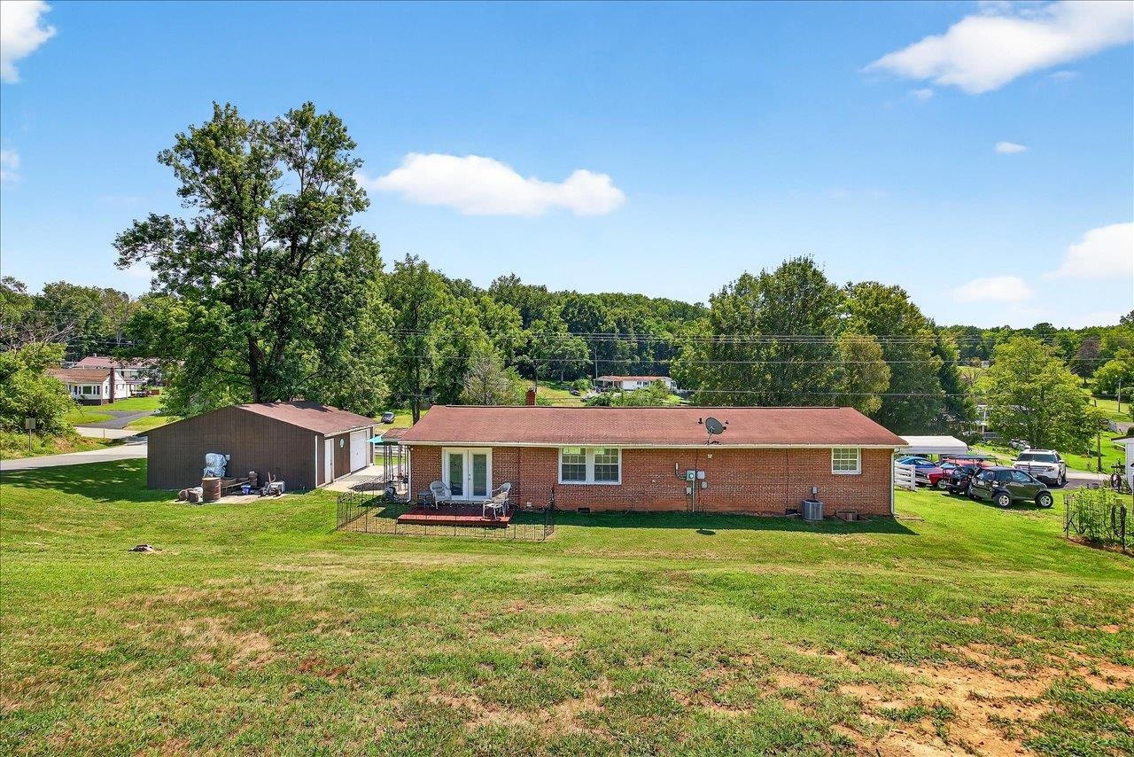 2861 OLD BUENA VISTA RD, BUENA VISTA, Virginia 24416, 3 Bedrooms Bedrooms, ,1 BathroomBathrooms,Residential,2861 OLD BUENA VISTA RD,669538 MLS # 669538