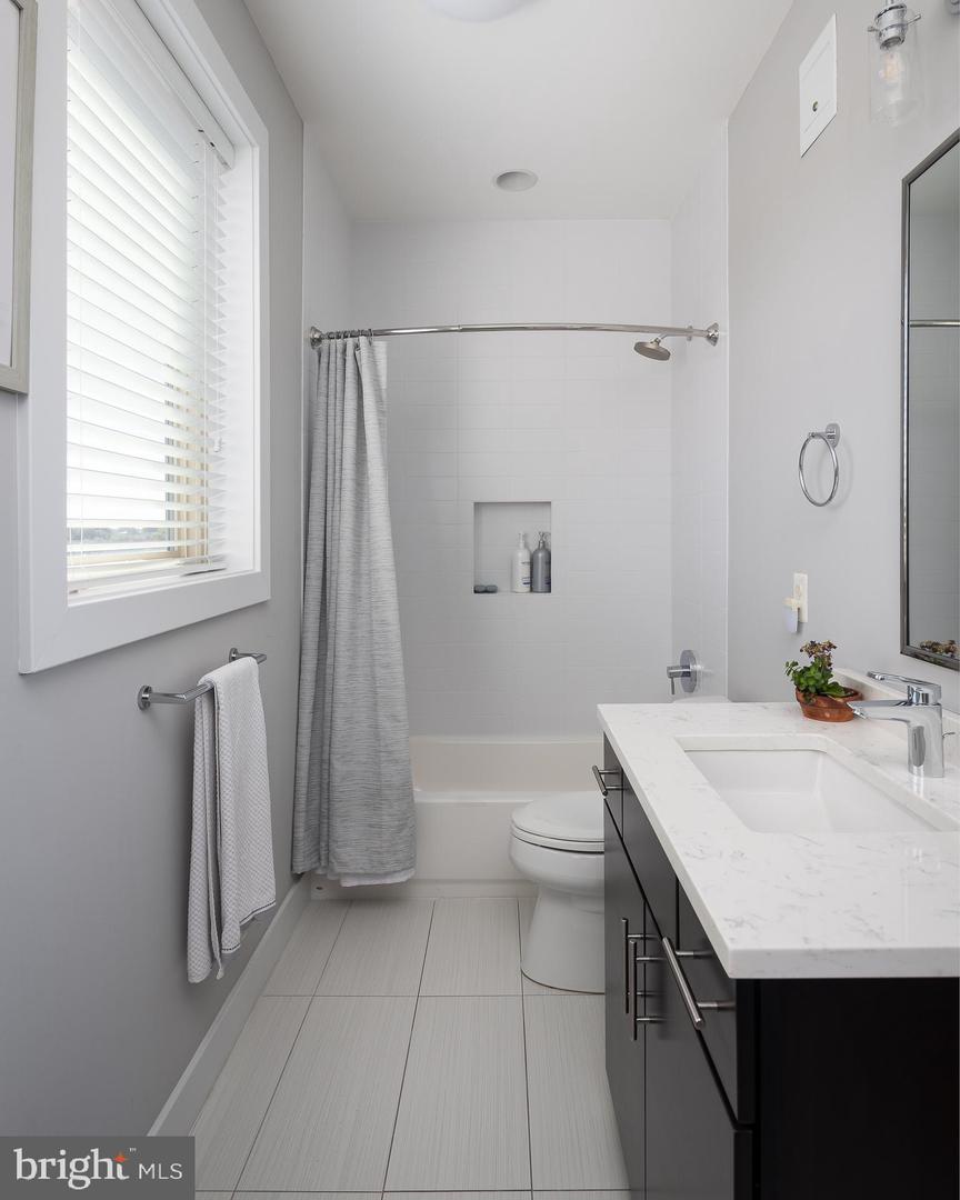 702 ELDEN ST #B, HERNDON, Virginia 20170, 3 Bedrooms Bedrooms, ,3 BathroomsBathrooms,Residential,For sale,702 ELDEN ST #B,VAFX2265100 MLS # VAFX2265100