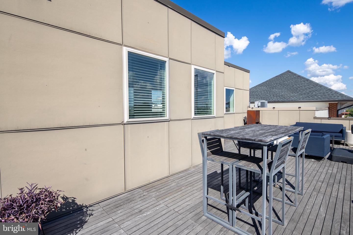 702 ELDEN ST #B, HERNDON, Virginia 20170, 3 Bedrooms Bedrooms, ,3 BathroomsBathrooms,Residential,For sale,702 ELDEN ST #B,VAFX2265100 MLS # VAFX2265100