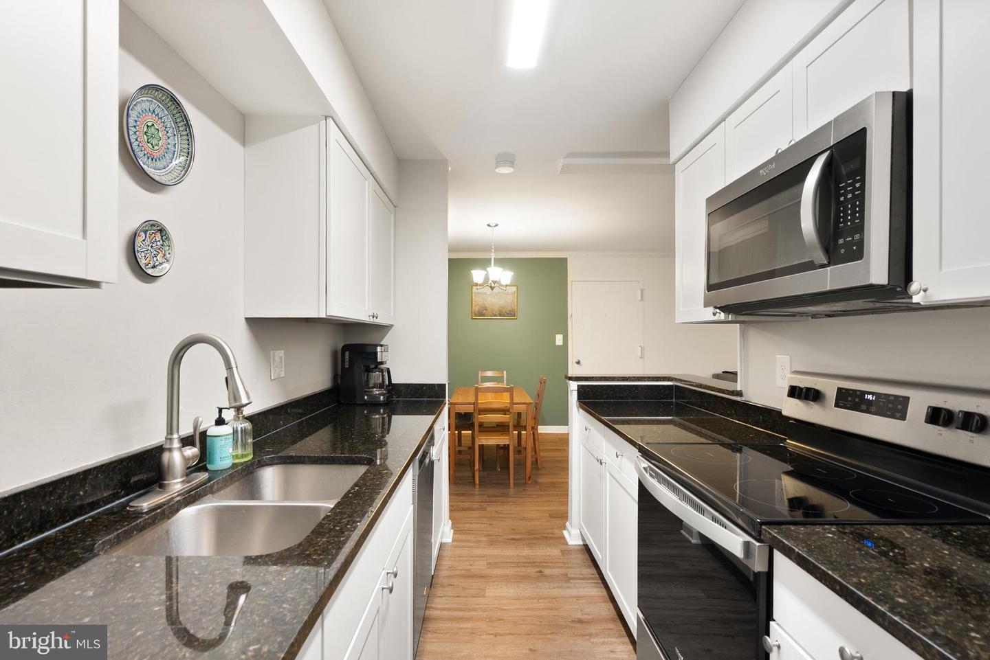 5906-D BAYSHIRE RD, SPRINGFIELD, Virginia 22152, 2 Bedrooms Bedrooms, ,1 BathroomBathrooms,Residential,For sale,5906-D BAYSHIRE RD,VAFX2268278 MLS # VAFX2268278