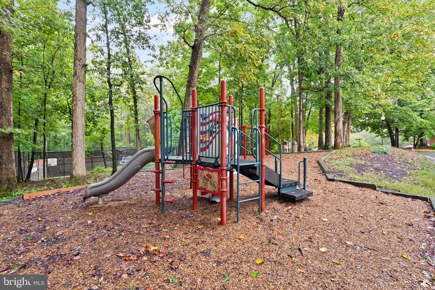 5906-D BAYSHIRE RD, SPRINGFIELD, Virginia 22152, 2 Bedrooms Bedrooms, ,1 BathroomBathrooms,Residential,For sale,5906-D BAYSHIRE RD,VAFX2268278 MLS # VAFX2268278