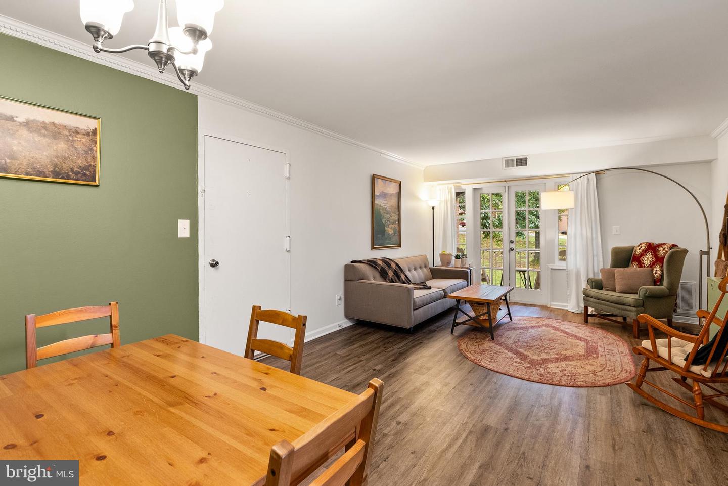 5906-D BAYSHIRE RD, SPRINGFIELD, Virginia 22152, 2 Bedrooms Bedrooms, ,1 BathroomBathrooms,Residential,For sale,5906-D BAYSHIRE RD,VAFX2268278 MLS # VAFX2268278