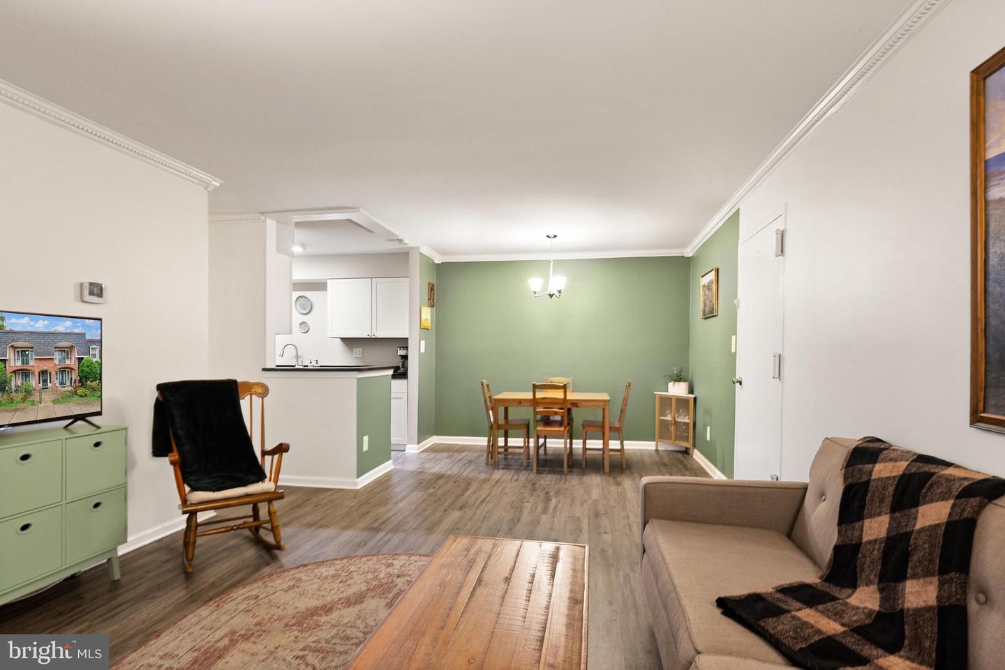 5906-D BAYSHIRE RD, SPRINGFIELD, Virginia 22152, 2 Bedrooms Bedrooms, ,1 BathroomBathrooms,Residential,For sale,5906-D BAYSHIRE RD,VAFX2268278 MLS # VAFX2268278