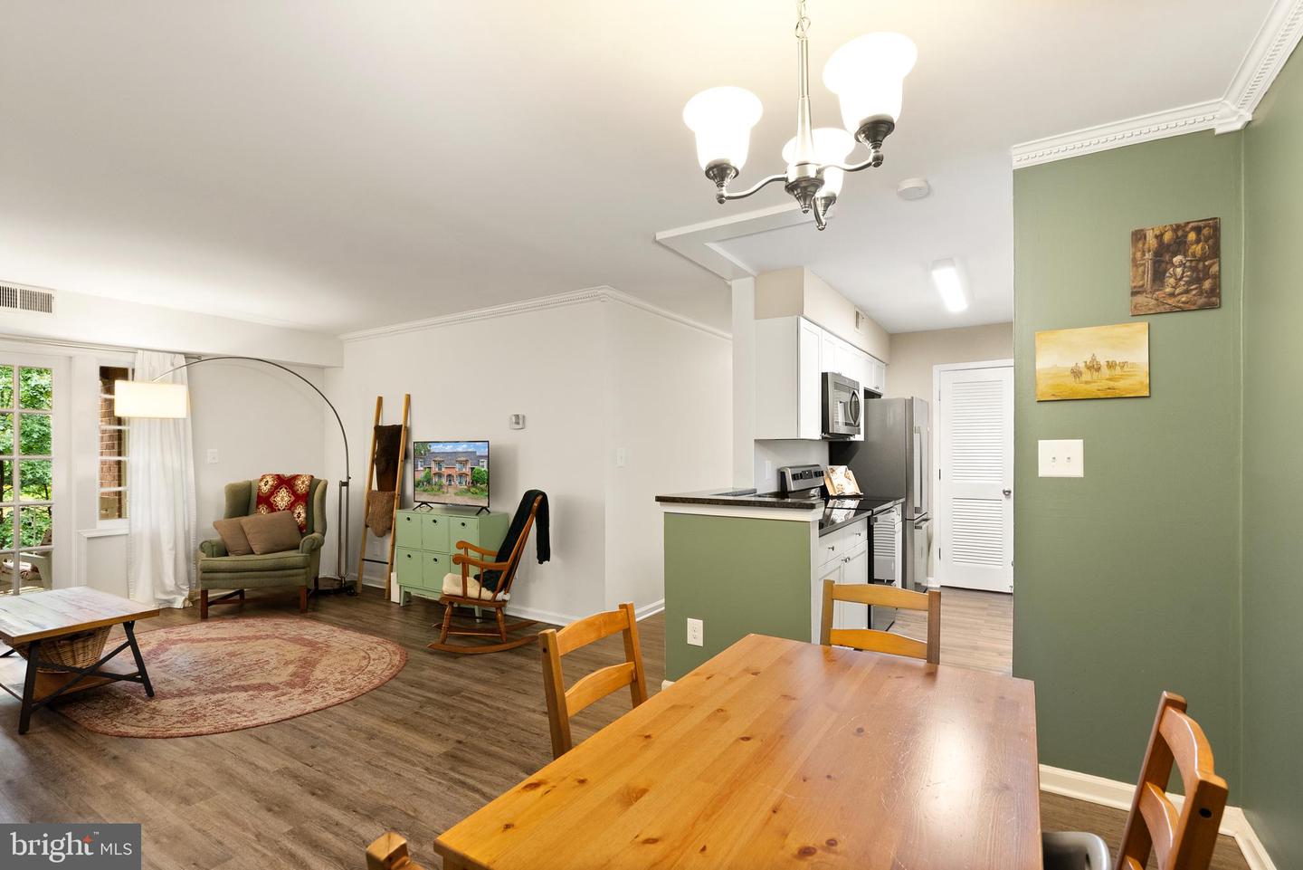 5906-D BAYSHIRE RD, SPRINGFIELD, Virginia 22152, 2 Bedrooms Bedrooms, ,1 BathroomBathrooms,Residential,For sale,5906-D BAYSHIRE RD,VAFX2268278 MLS # VAFX2268278