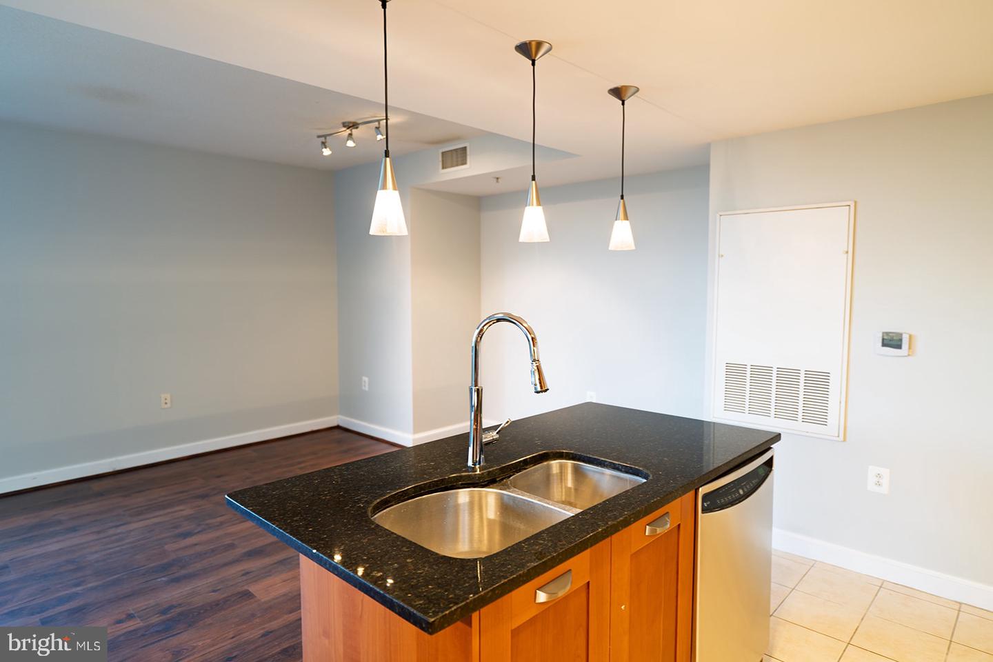2451 MIDTOWN AVE #713, ALEXANDRIA, Virginia 22303, 2 Bedrooms Bedrooms, 4 Rooms Rooms,2 BathroomsBathrooms,Residential,For sale,2451 MIDTOWN AVE #713,VAFX2268892 MLS # VAFX2268892