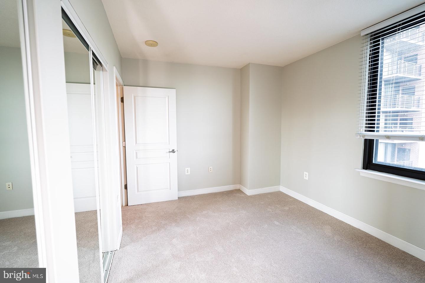2451 MIDTOWN AVE #713, ALEXANDRIA, Virginia 22303, 2 Bedrooms Bedrooms, 4 Rooms Rooms,2 BathroomsBathrooms,Residential,For sale,2451 MIDTOWN AVE #713,VAFX2268892 MLS # VAFX2268892