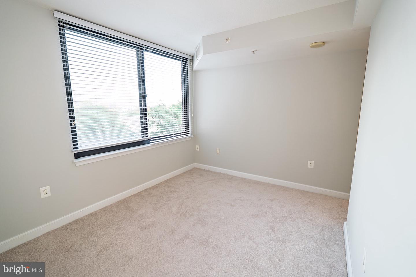 2451 MIDTOWN AVE #713, ALEXANDRIA, Virginia 22303, 2 Bedrooms Bedrooms, 4 Rooms Rooms,2 BathroomsBathrooms,Residential,For sale,2451 MIDTOWN AVE #713,VAFX2268892 MLS # VAFX2268892