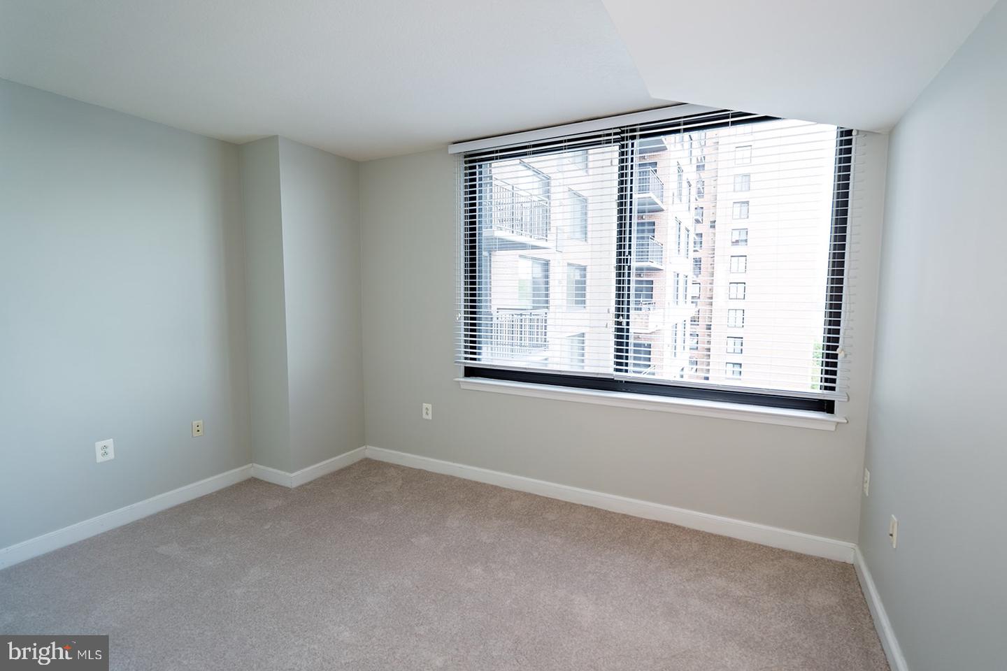 2451 MIDTOWN AVE #713, ALEXANDRIA, Virginia 22303, 2 Bedrooms Bedrooms, 4 Rooms Rooms,2 BathroomsBathrooms,Residential,For sale,2451 MIDTOWN AVE #713,VAFX2268892 MLS # VAFX2268892