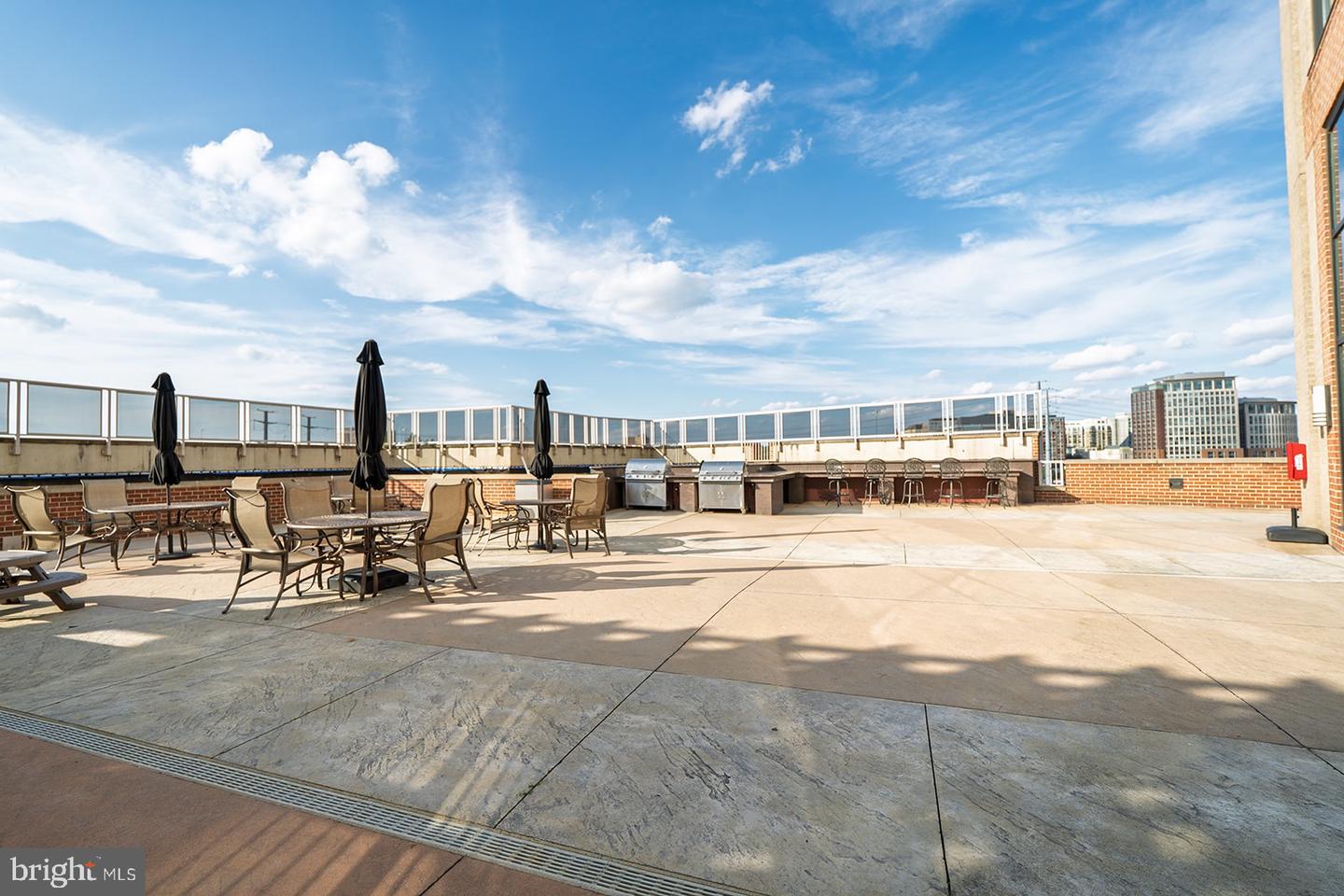 2451 MIDTOWN AVE #713, ALEXANDRIA, Virginia 22303, 2 Bedrooms Bedrooms, 4 Rooms Rooms,2 BathroomsBathrooms,Residential,For sale,2451 MIDTOWN AVE #713,VAFX2268892 MLS # VAFX2268892