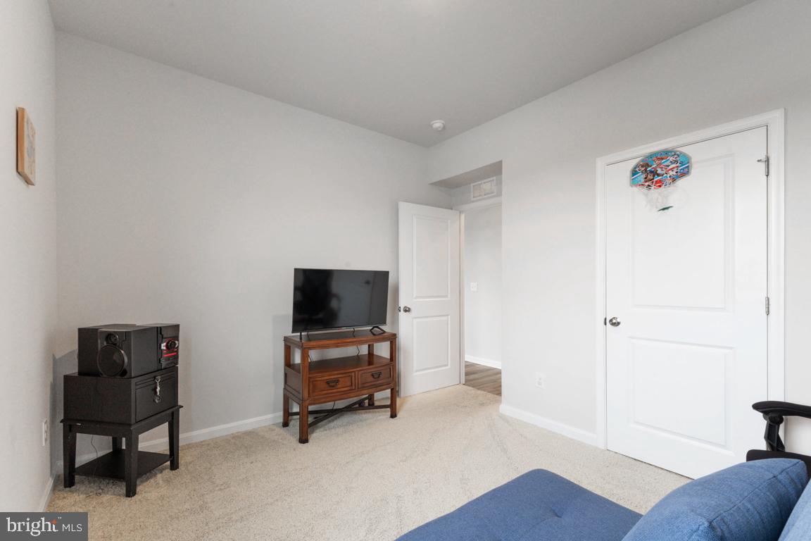 620 WEEKS CT, BERRYVILLE, Virginia 22611, 5 Bedrooms Bedrooms, ,3 BathroomsBathrooms,Residential,For sale,620 WEEKS CT,VACL2006102 MLS # VACL2006102